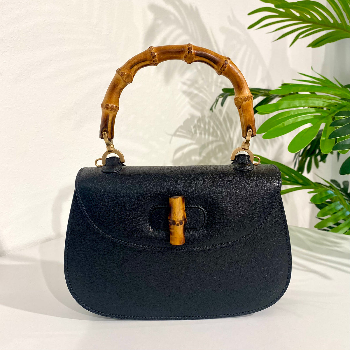 Gucci Vintage 1960s Black Leather Bamboo Handle Handbag – Amarcord Vintage  Fashion