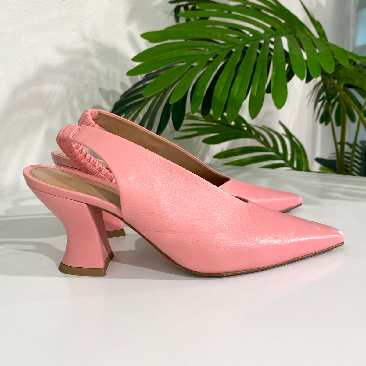 Bottega Veneta Pink Almond Slingback Heels – Dina C's Fab and