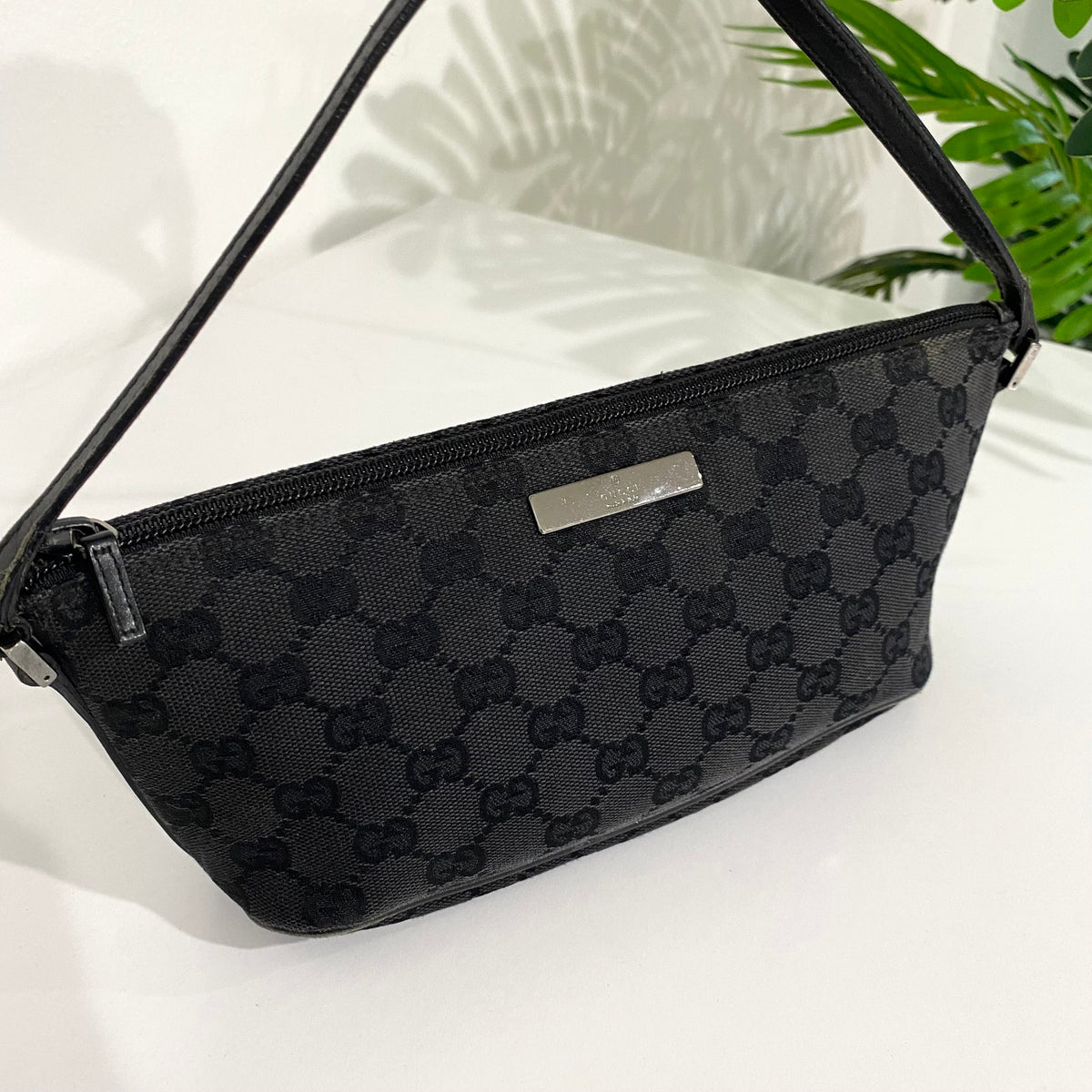 Gucci Black Monogram Mini Bag – Dina C's Fab and Funky Consignment Boutique