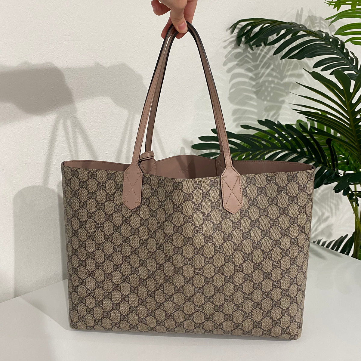 Gucci reversible tote deals