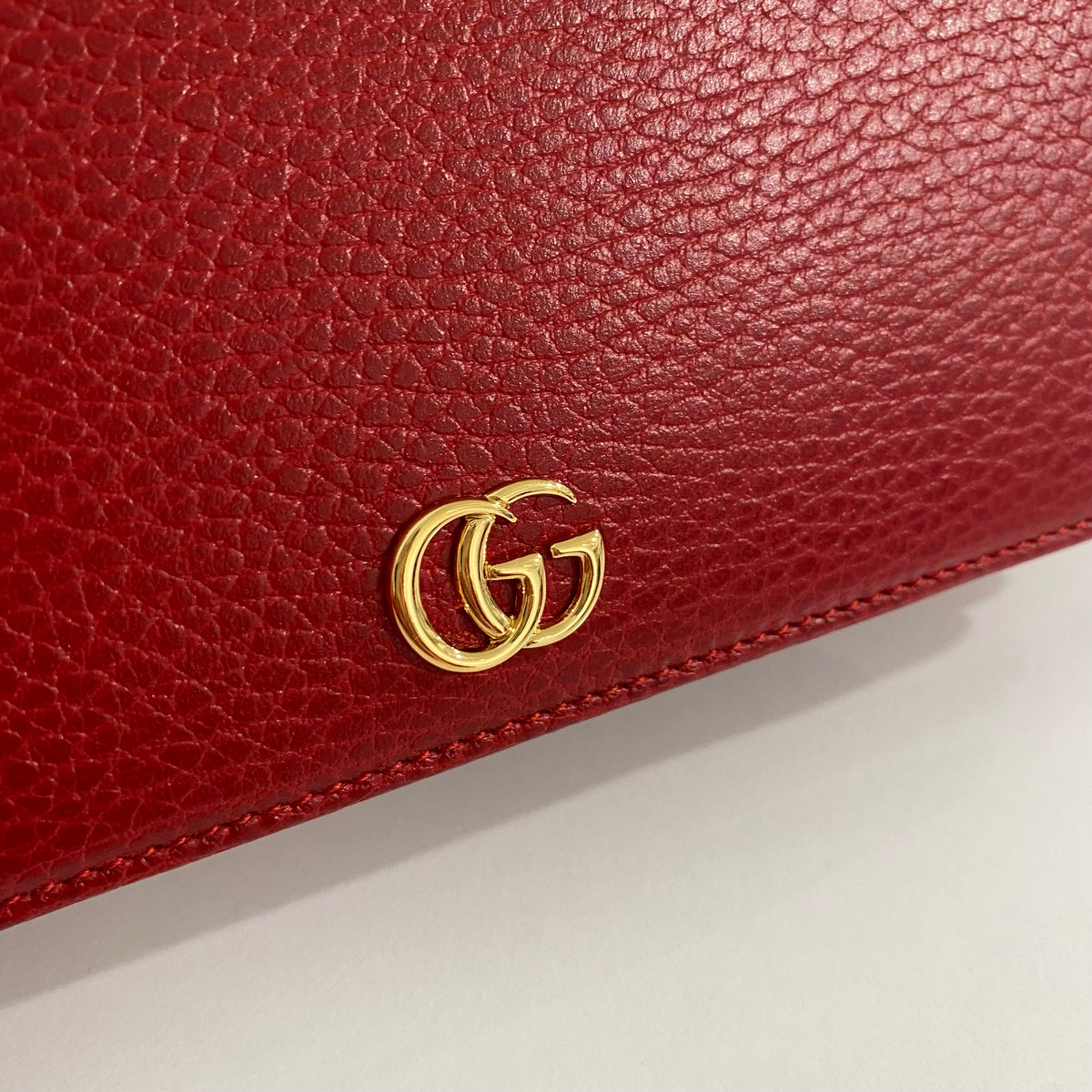 Gucci Marmont Raffia Bag – Dina C's Fab and Funky Consignment Boutique