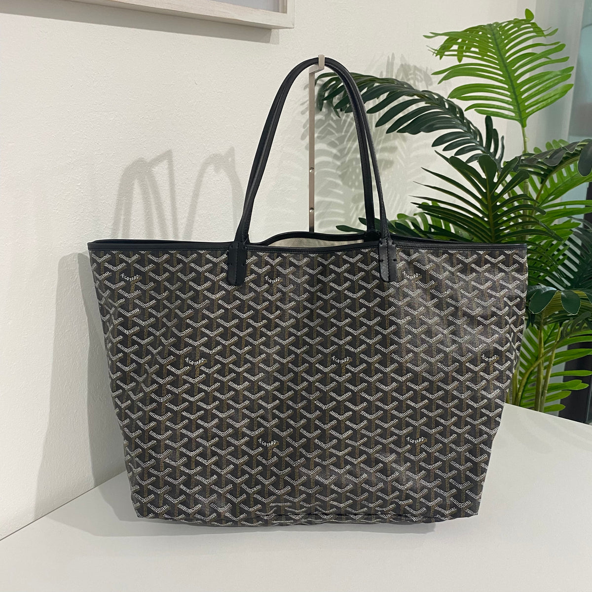 Goyard Silver Croisiere 40 – Dina C's Fab and Funky Consignment