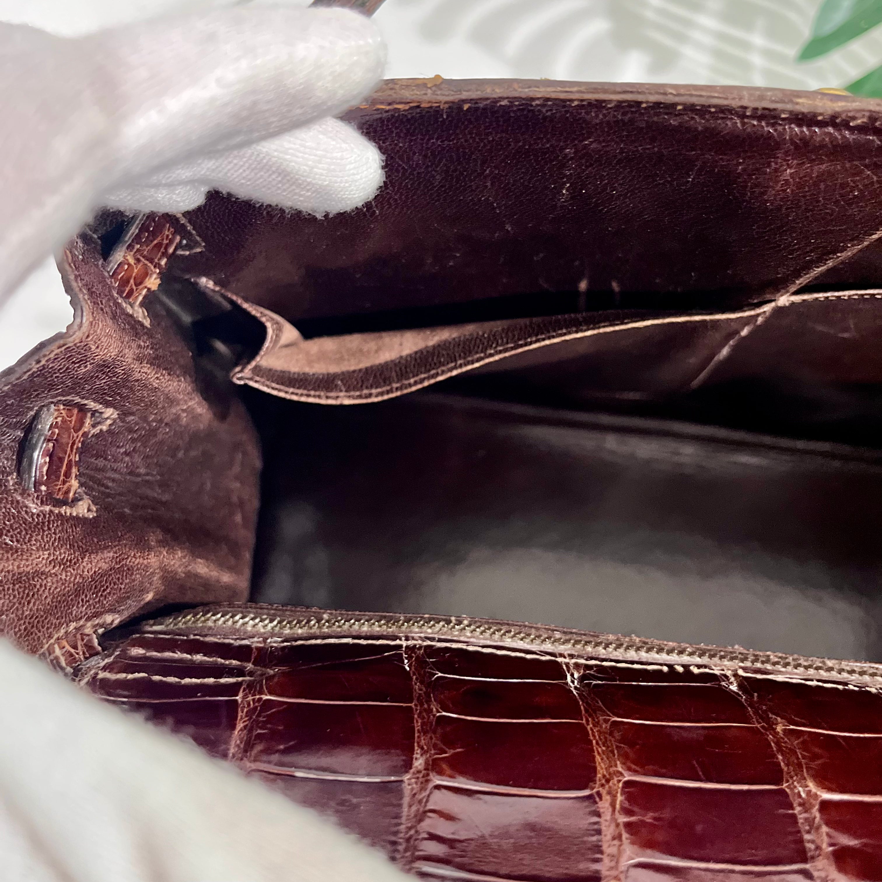 Hermes Vintage 60s Shiny Brown Crocodile Kelly Sellier 32