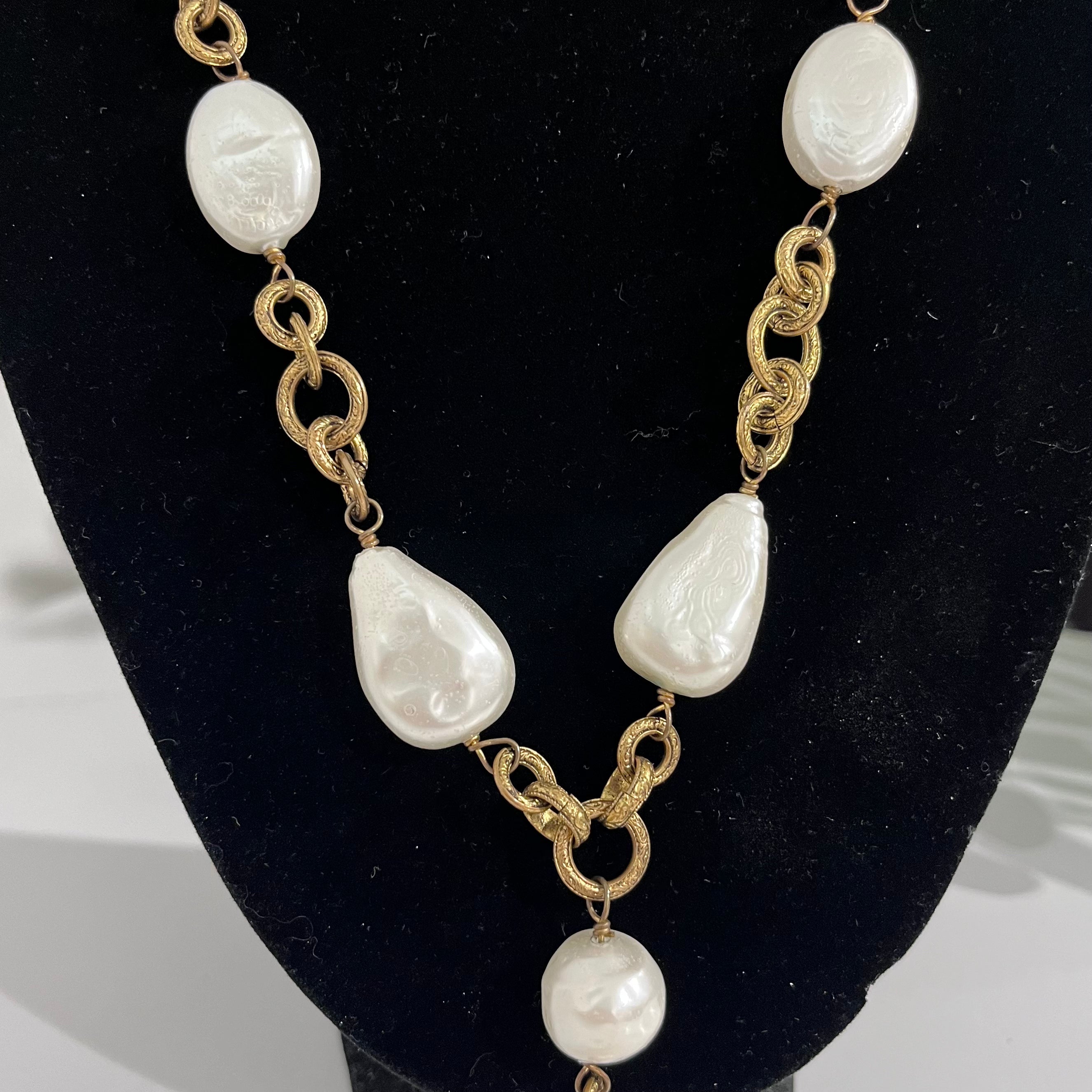 Chanel 1983 Chain & Pearl Coated Gripoix Necklace