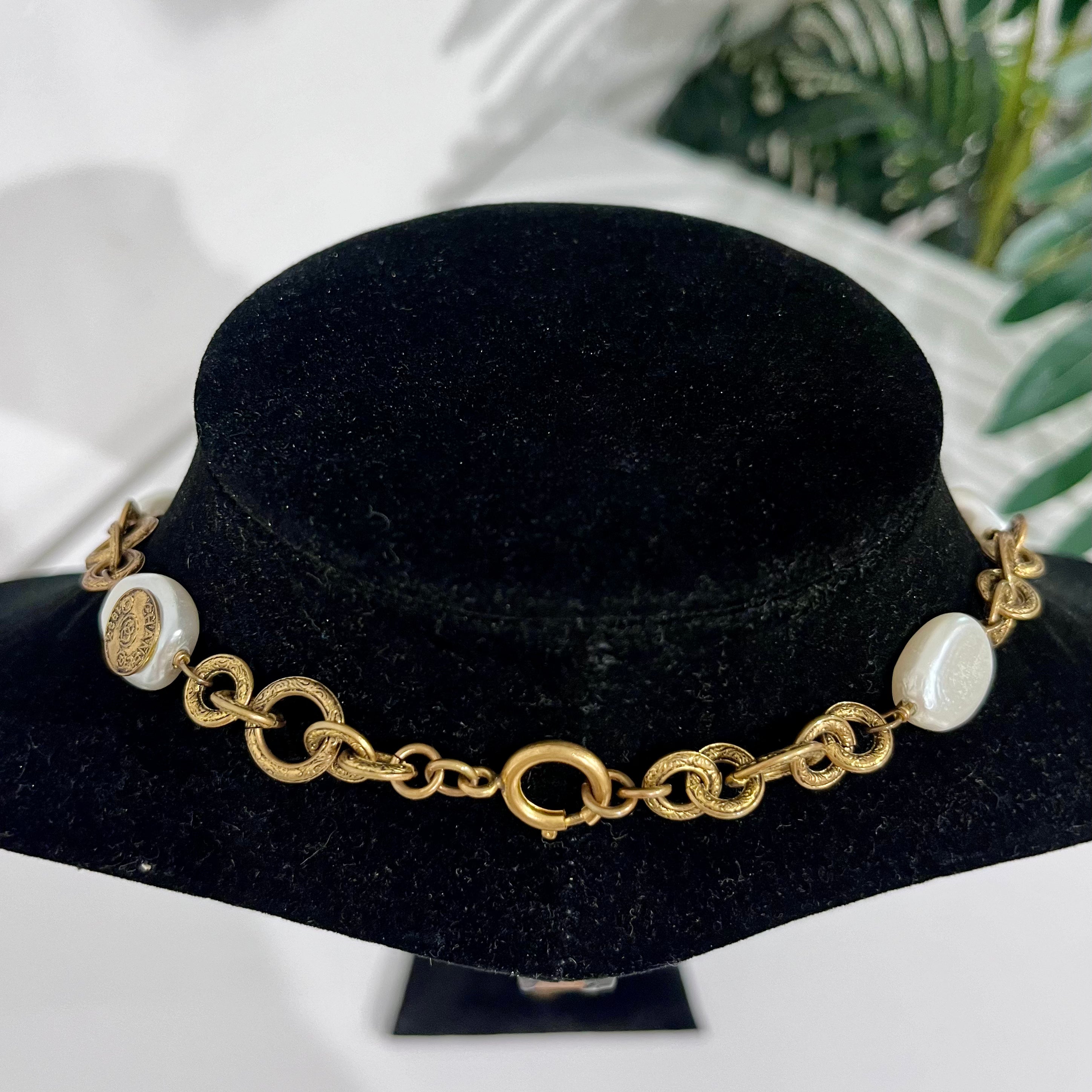 Chanel 1983 Chain & Pearl Coated Gripoix Necklace