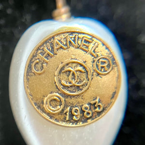 Chanel 1983 Chain & Pearl Coated Gripoix Necklace