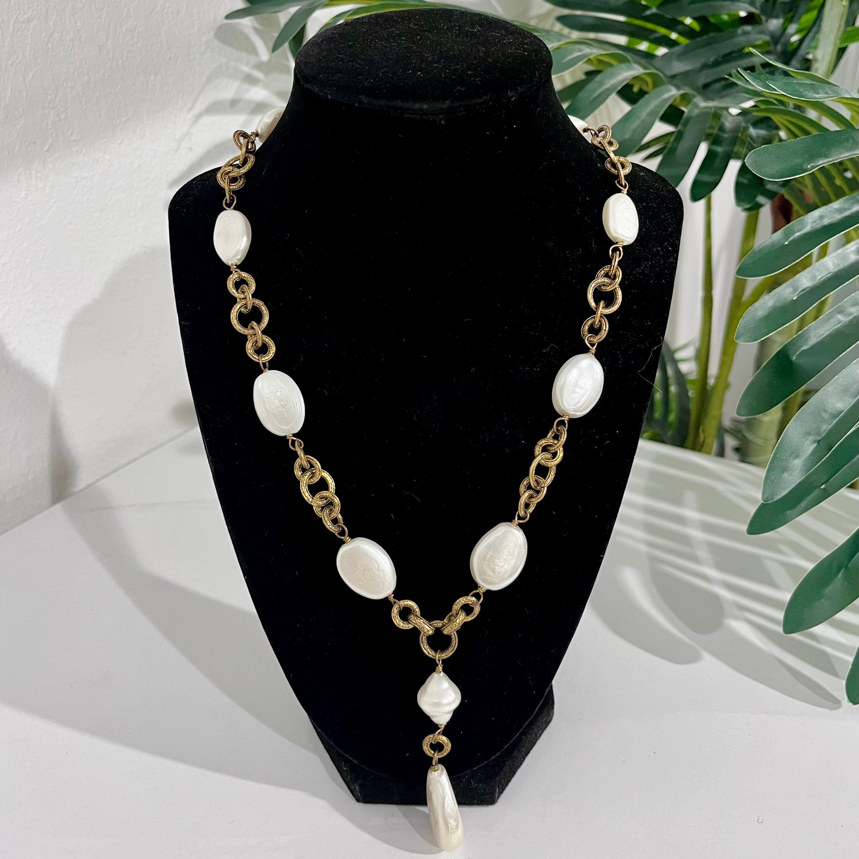 Chanel 1983 Chain Link & Pearl Coated Gripoix Necklace