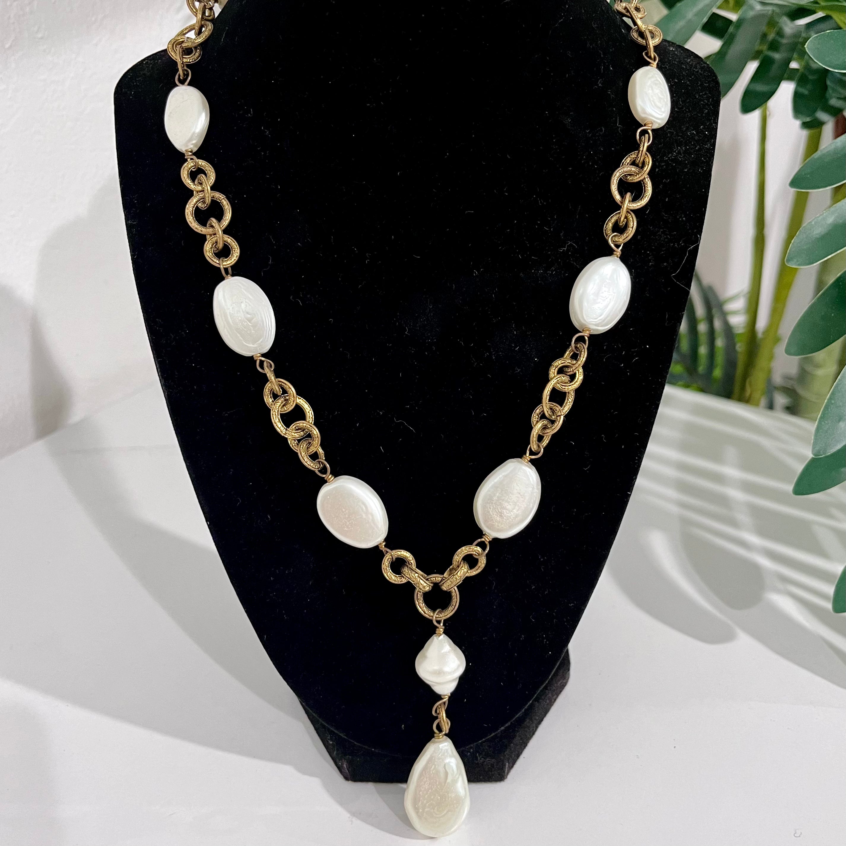Chanel 1983 Chain Link & Pearl Coated Gripoix Necklace