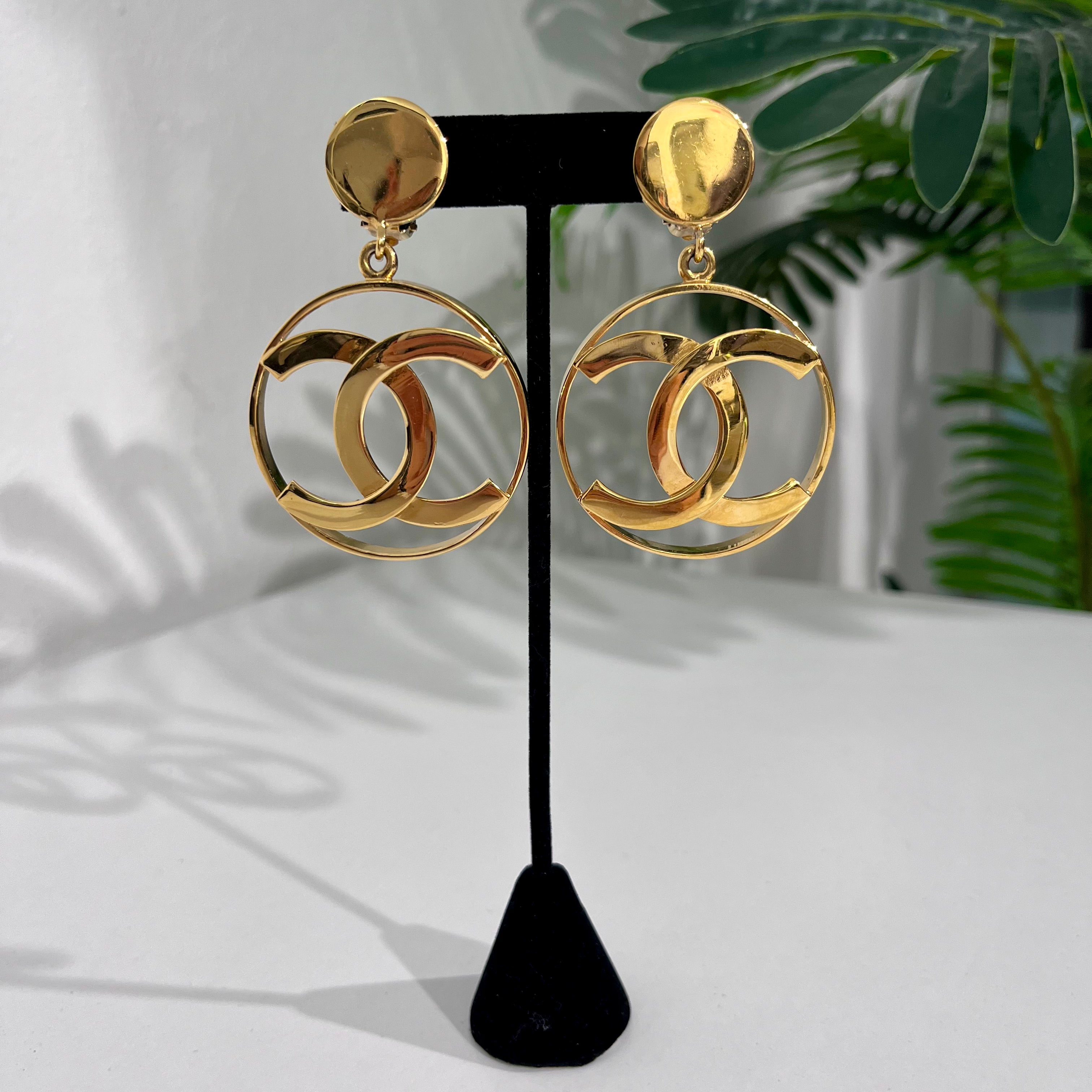 Chanel Gold Jumbo Interlocking CC Hoop Clip Earrings