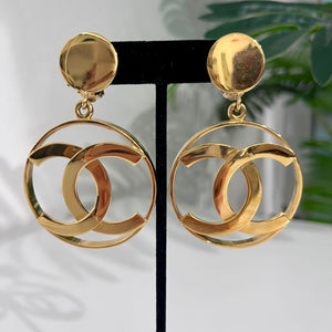 Chanel Gold Jumbo Interlocking CC Hoop Clip Earrings