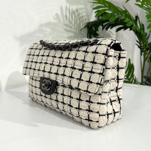 Chanel White Black Tweed Flap Bag Dina C s Fab and Funky