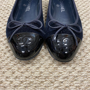 Chanel Navy Corduroy Ballet Flats – Dina C's Fab and Funky