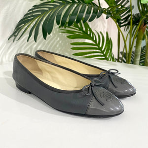 Chanel Grey Ballet Flats – Dina C's Fab and Funky Consignment Boutique