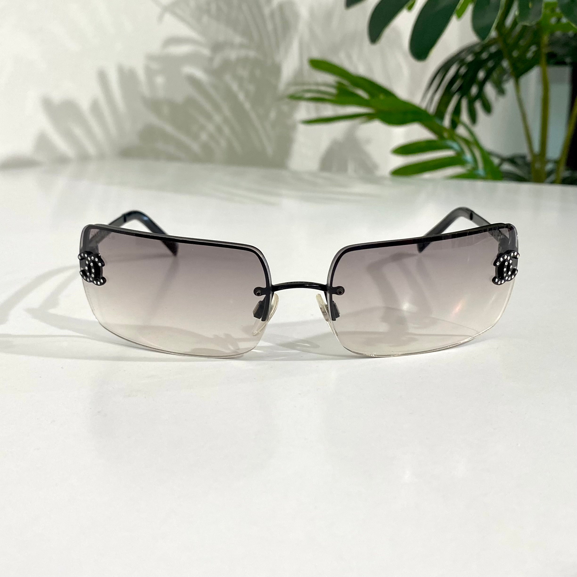 Chanel Rimless Sunglasses – Dina C's Fab and Funky Consignment Boutique