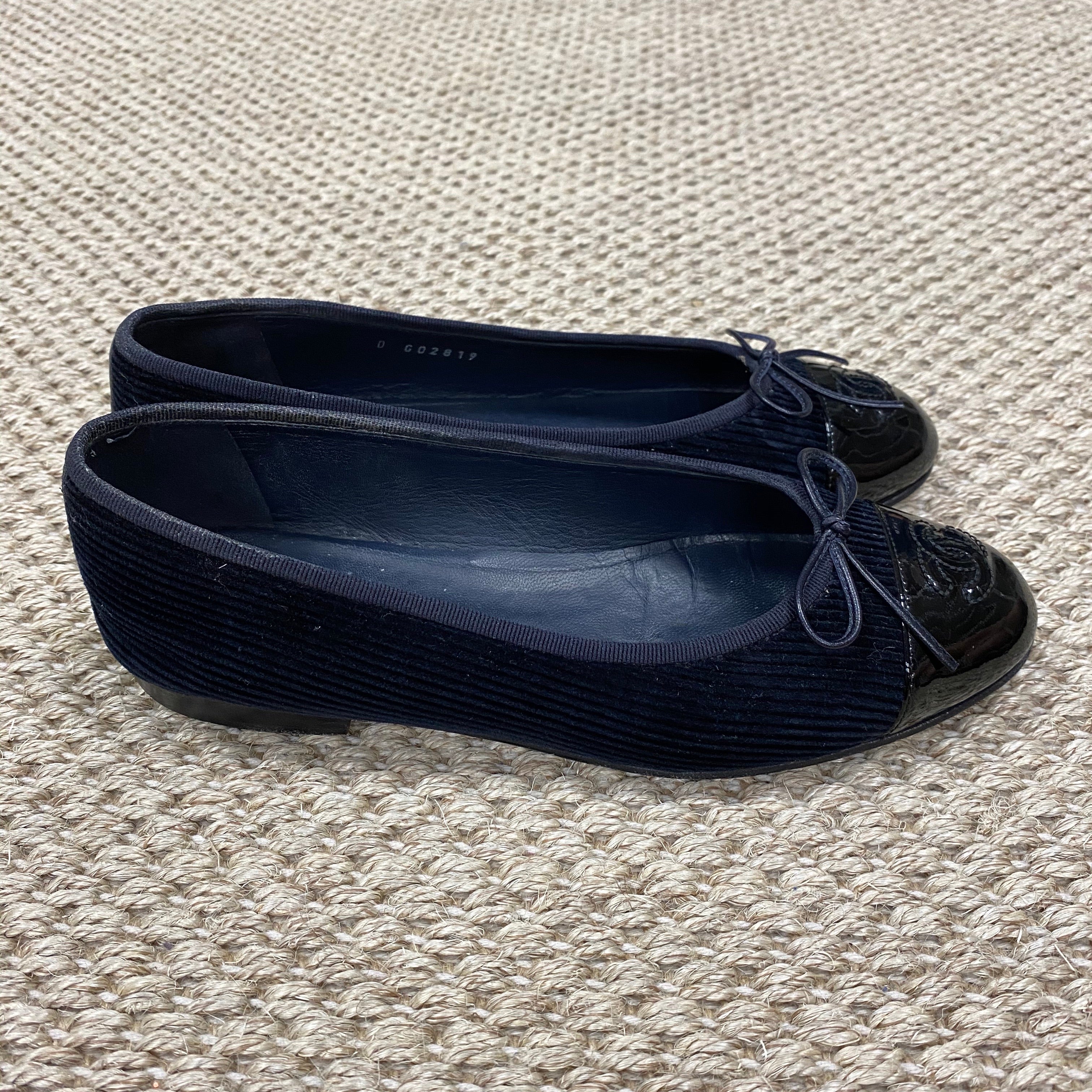 Chanel Raffia Ballet Flats – Dina C's Fab and Funky Consignment Boutique