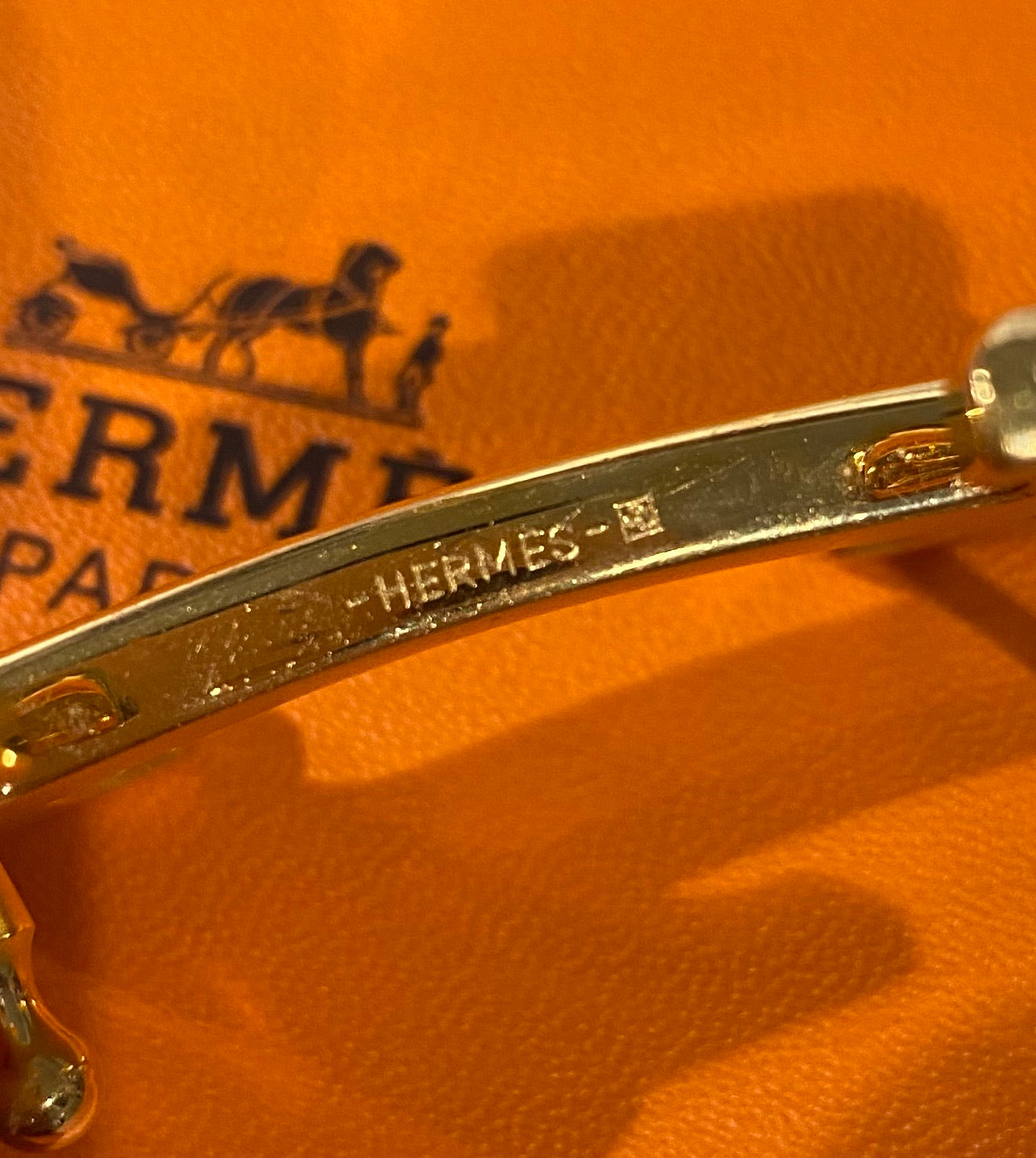 Hermès Gold H Belt Kit Electric Blue & Navy – Dina C's Fab and Funky  Consignment Boutique