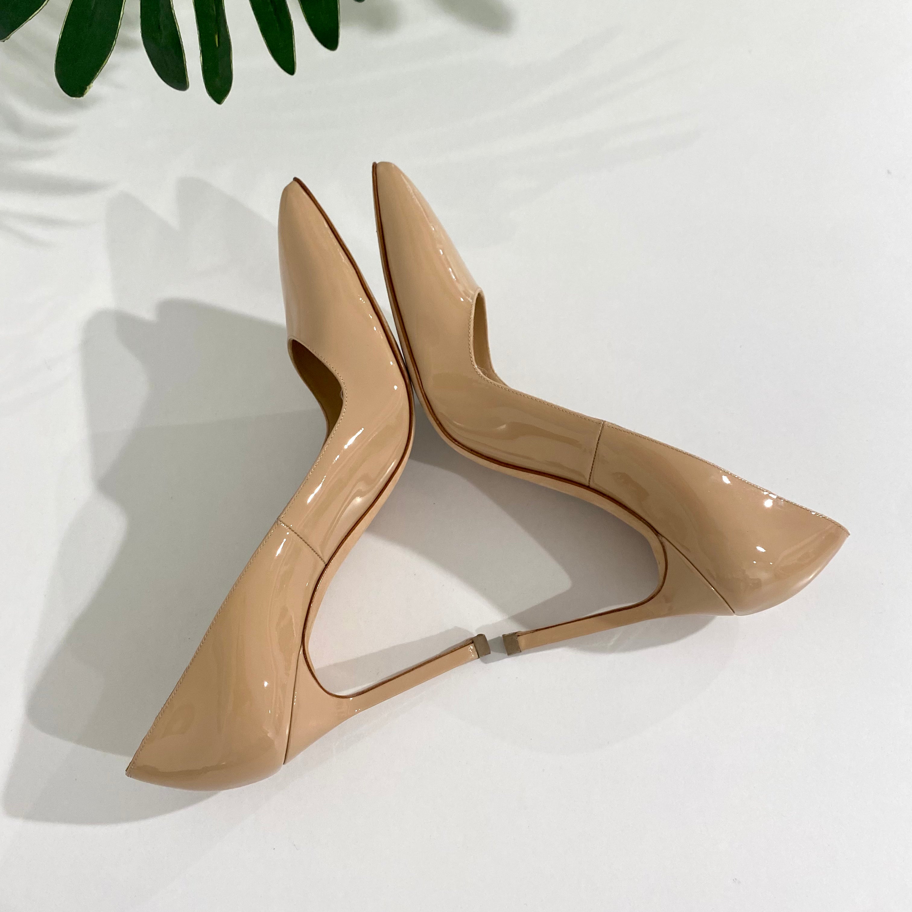 Manolo Blahnik Nude Patent Pumps