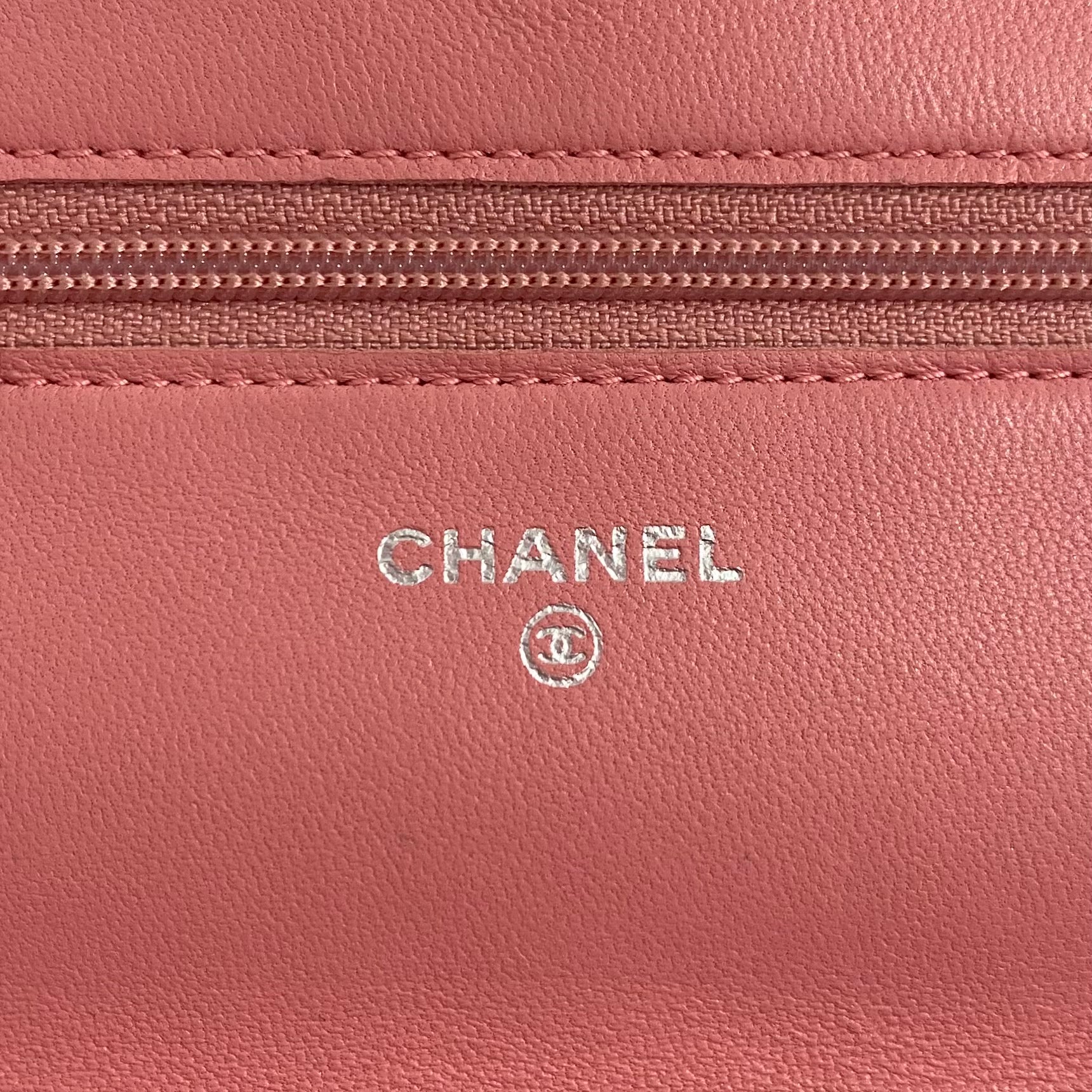 Chanel Pink Wallet on Chain – Dina C's Fab and Funky Consignment
