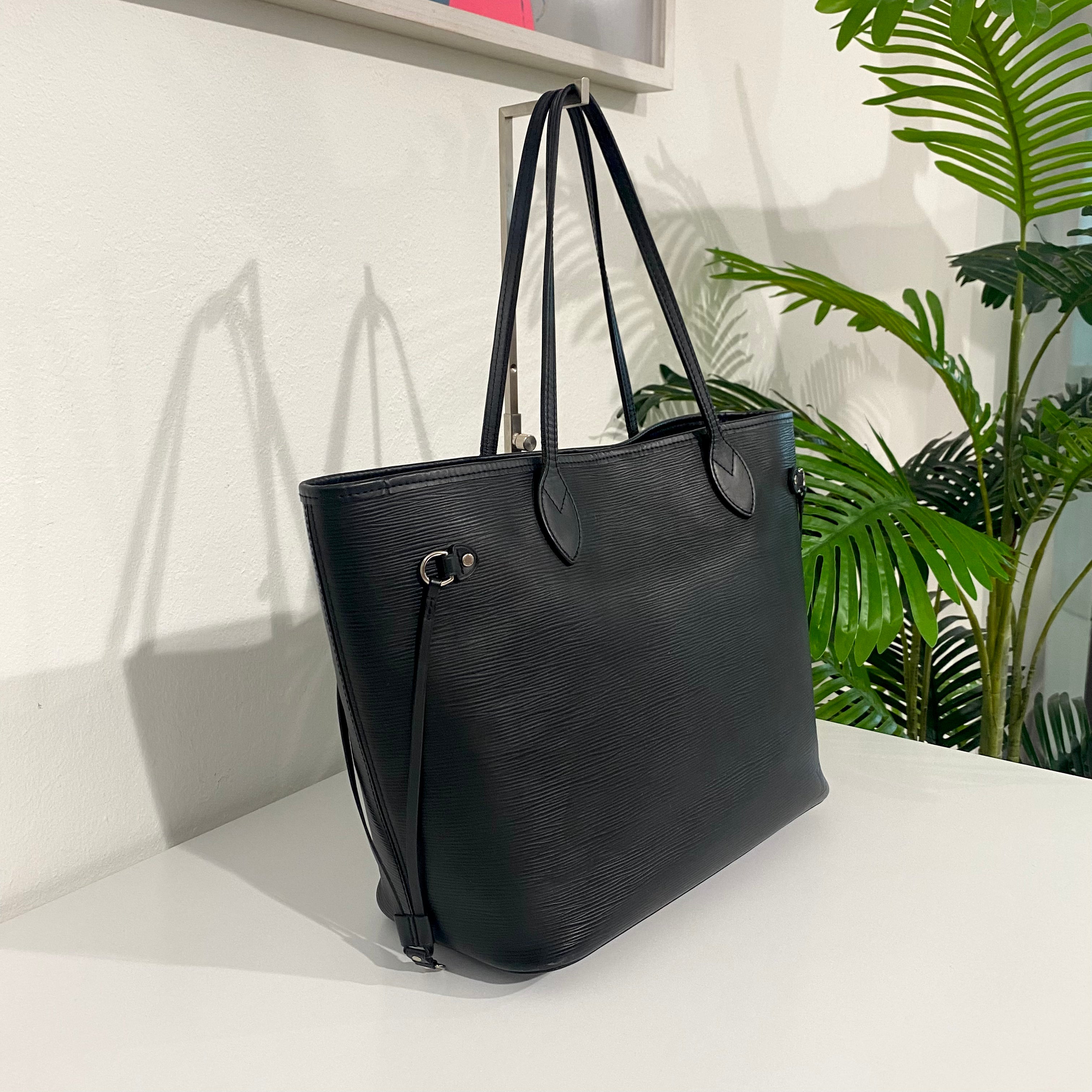 Louis Vuitton Neverfull EPI Leather Tote Shoulder Bag