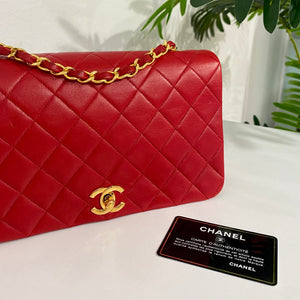 Chanel Vintage Red Single Flap Bag – Dina C's Fab and Funky