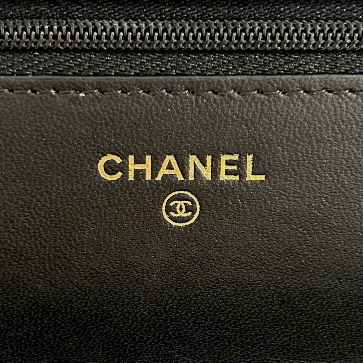 Chanel Black & White Wallet on Chain