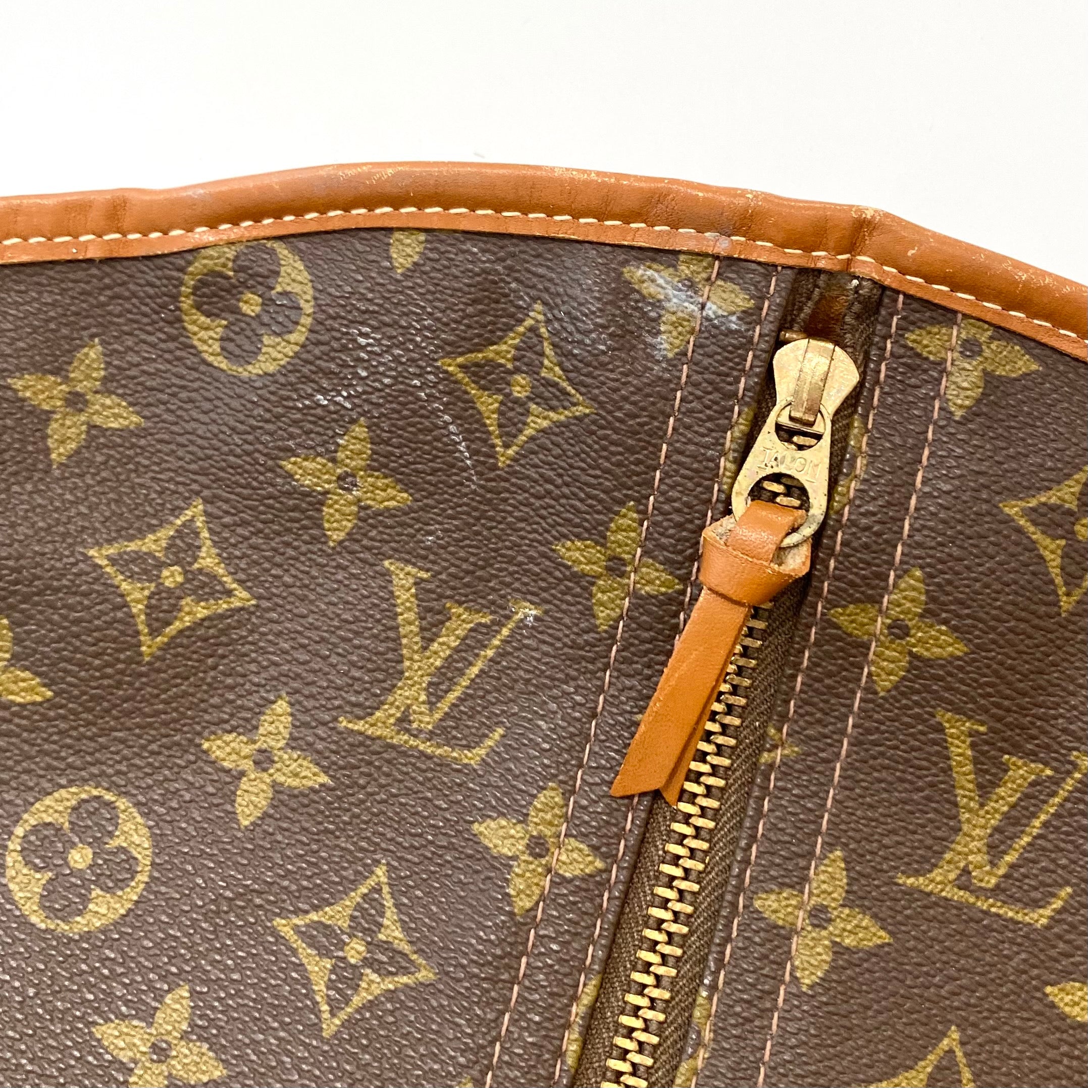 Lot - Vintage Louis Vuitton Monogram Leather Garment Bag