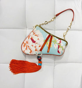 Christian Dior 2003 Limited Edition Asian print micro saddle bag – Dina C's  Fab and Funky Consignment Boutique