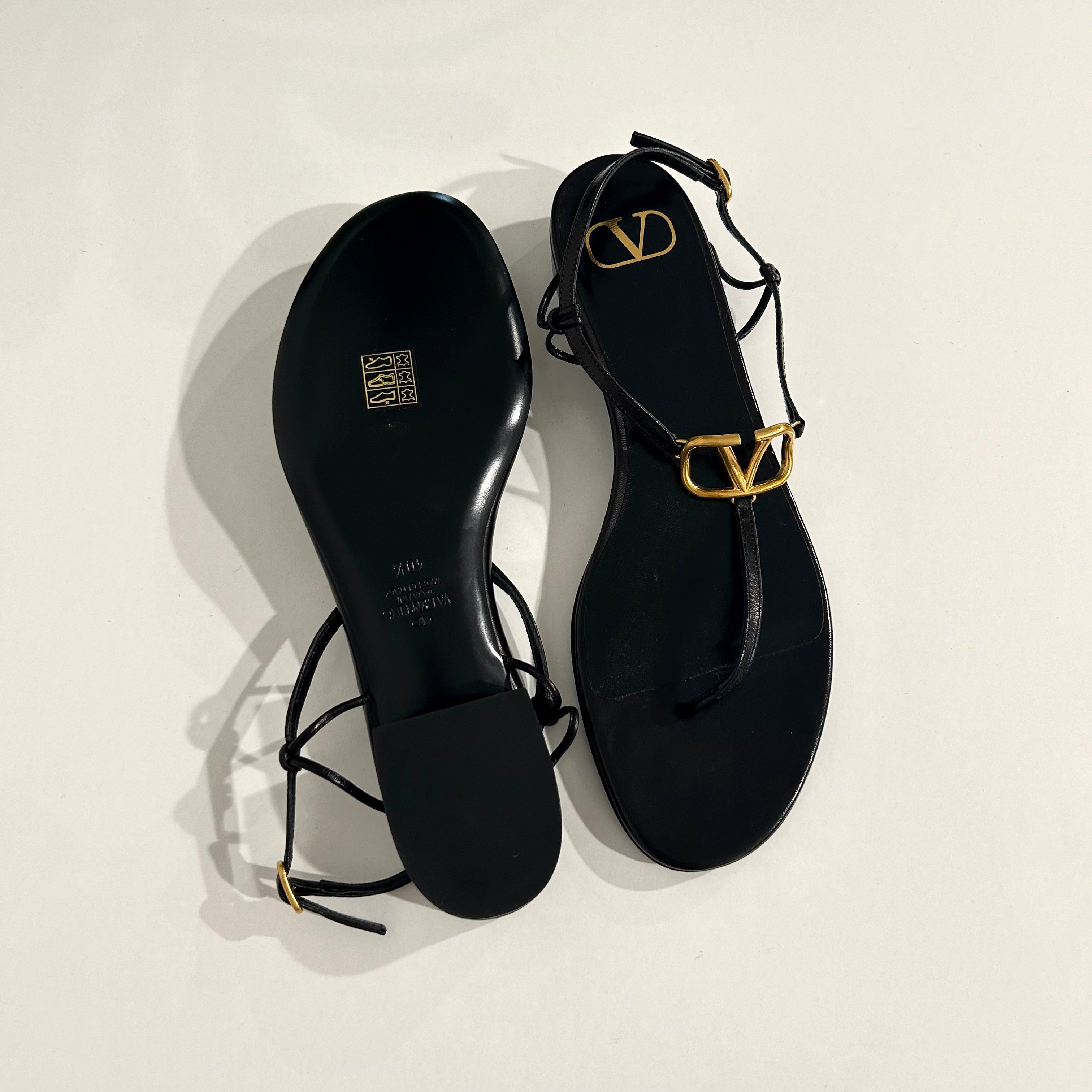 Valentino VLogo Black Leather Sandals size 40.5