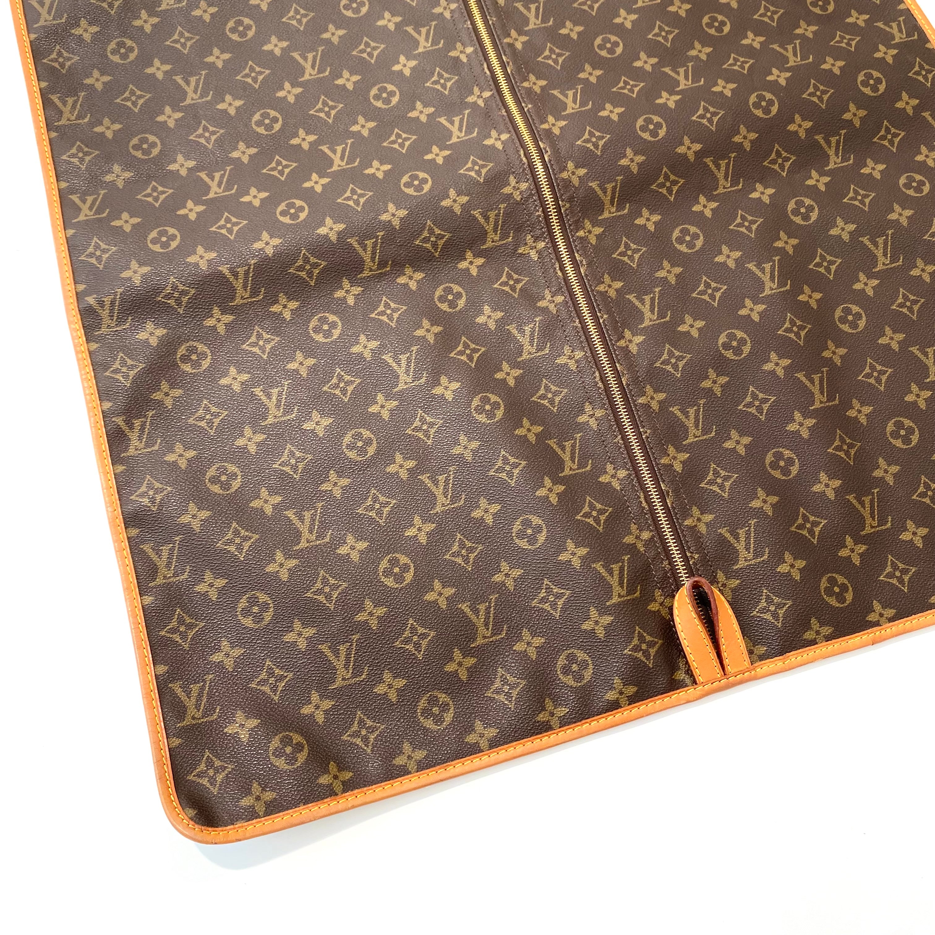 Vintage Louis Vuitton Garment Bag 🐎🐎 Light - Depop