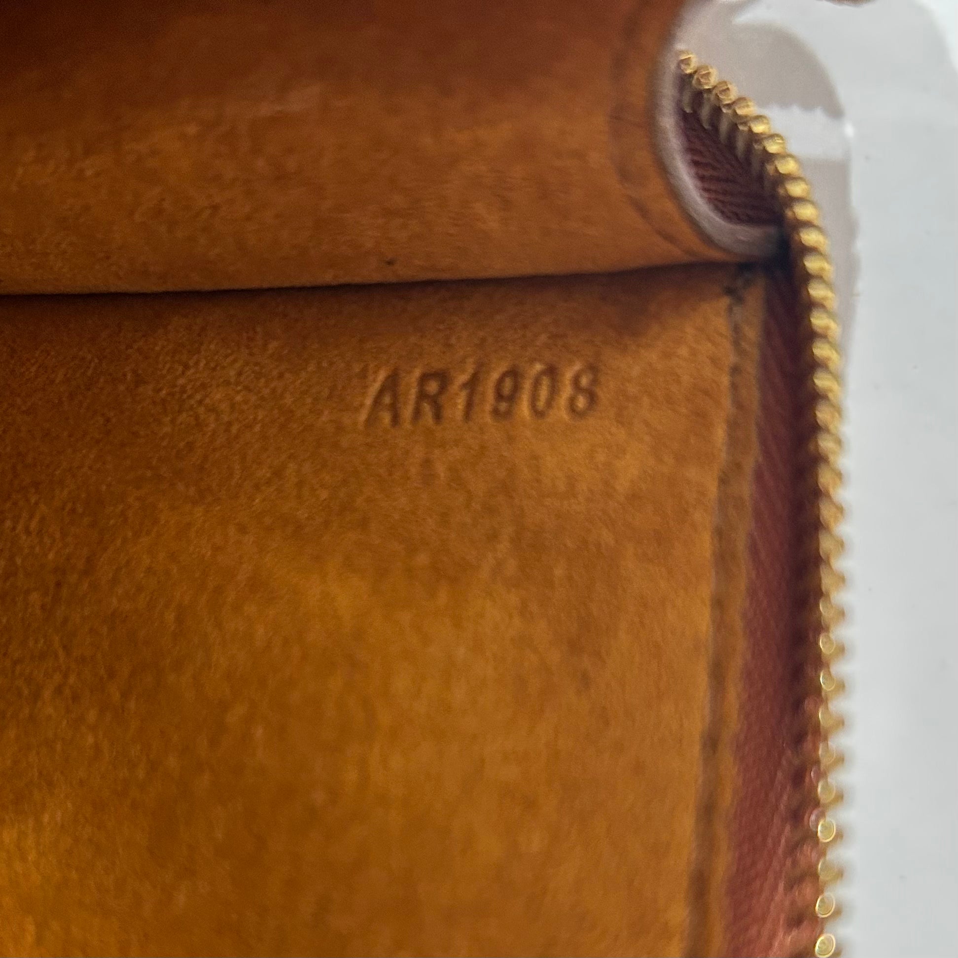 Louis Vuitton Vintage - Epi Zippy Wallet - Orange - Leather and