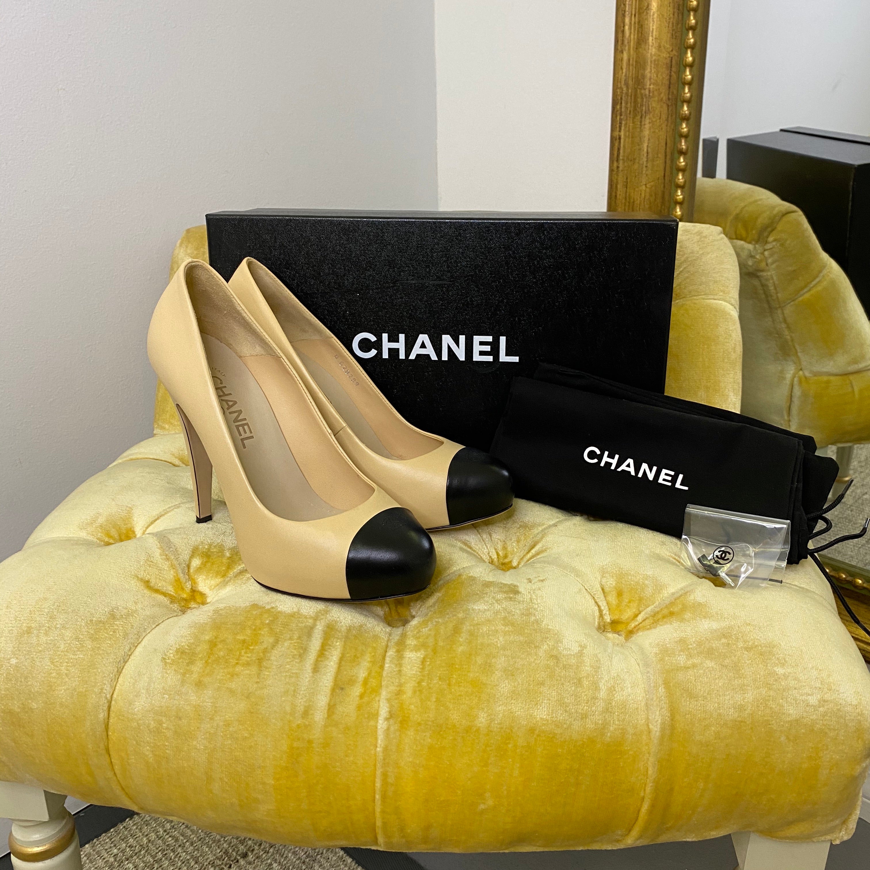 Chanel Beige and Black Cap Toe Platform Pumps – Dina C's Fab and