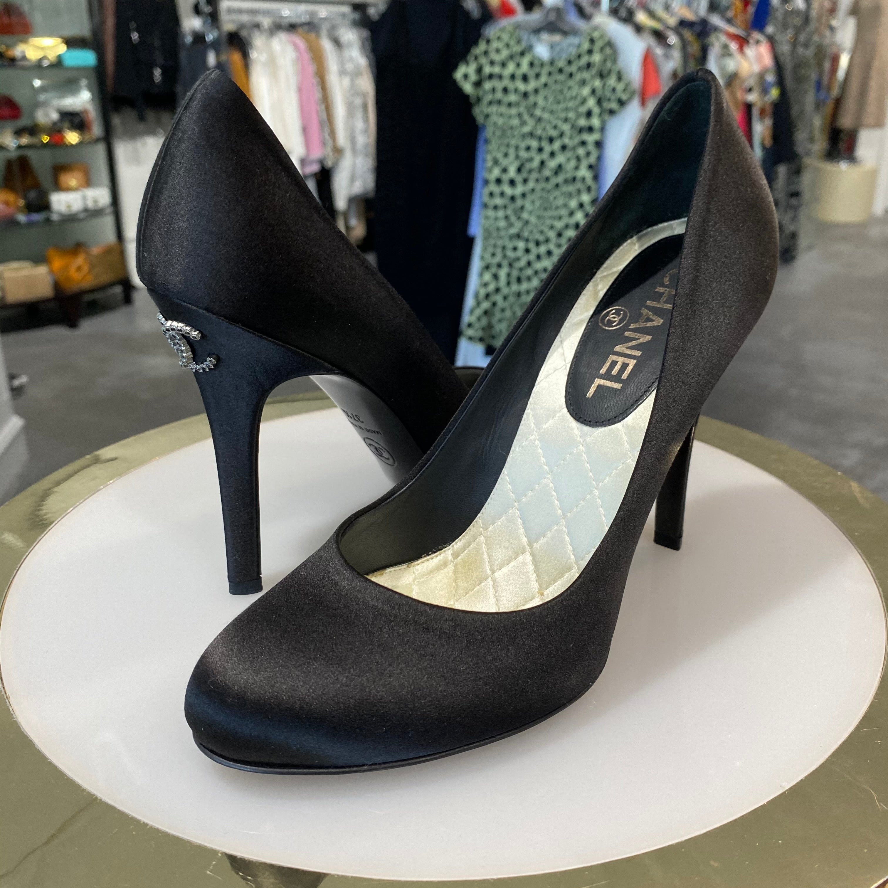 Chanel Black Satin Heels – Dina C's Fab and Funky Consignment Boutique