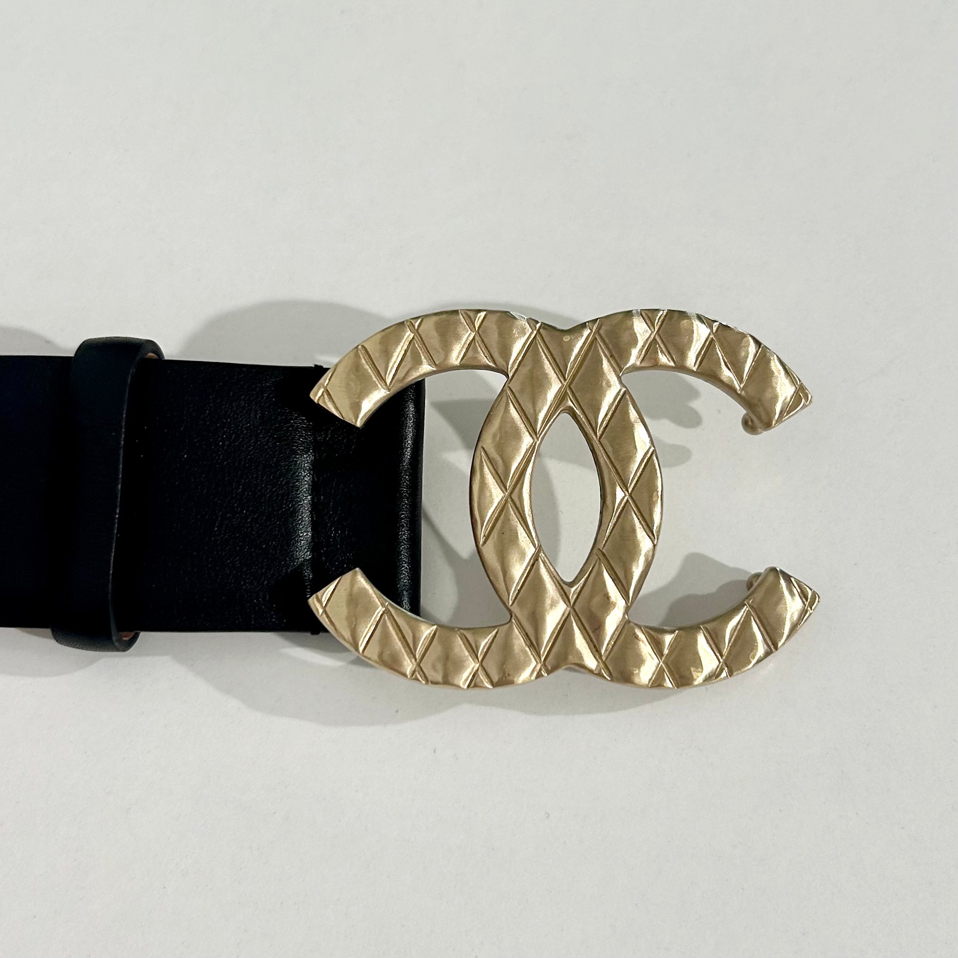 Chanel Pearl Black Leather Ribbon Belt Gold Tone 21C Size XS