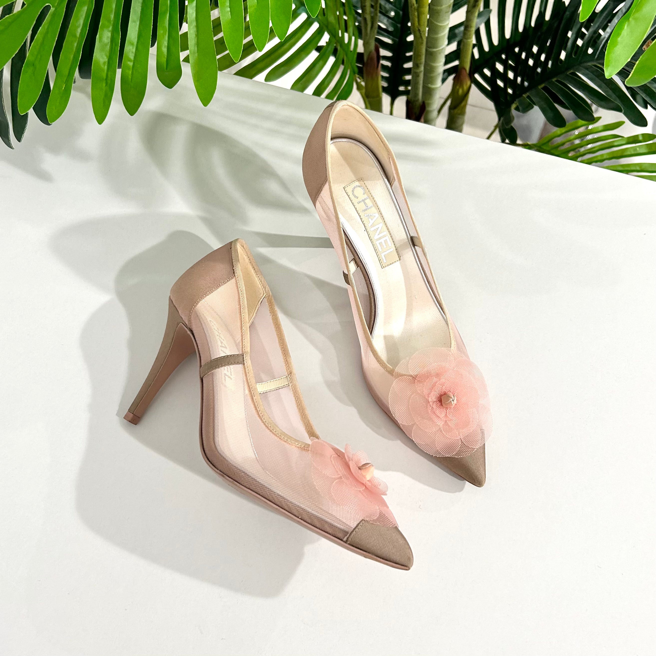 Chanel Pink Mesh Camellia Heels – Dina C's Fab and Funky
