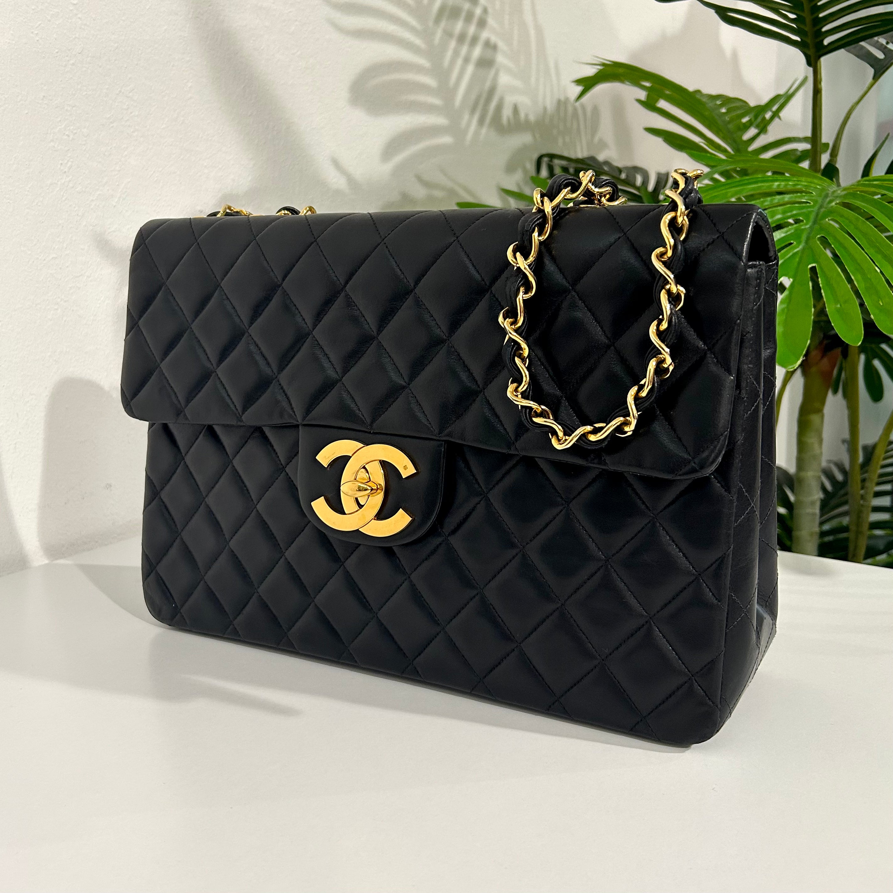 Chanel Vintage XL Cc Maxi Jumbo Flap Bag Black Lambskin – ＬＯＶＥＬＯＴＳＬＵＸＵＲＹ