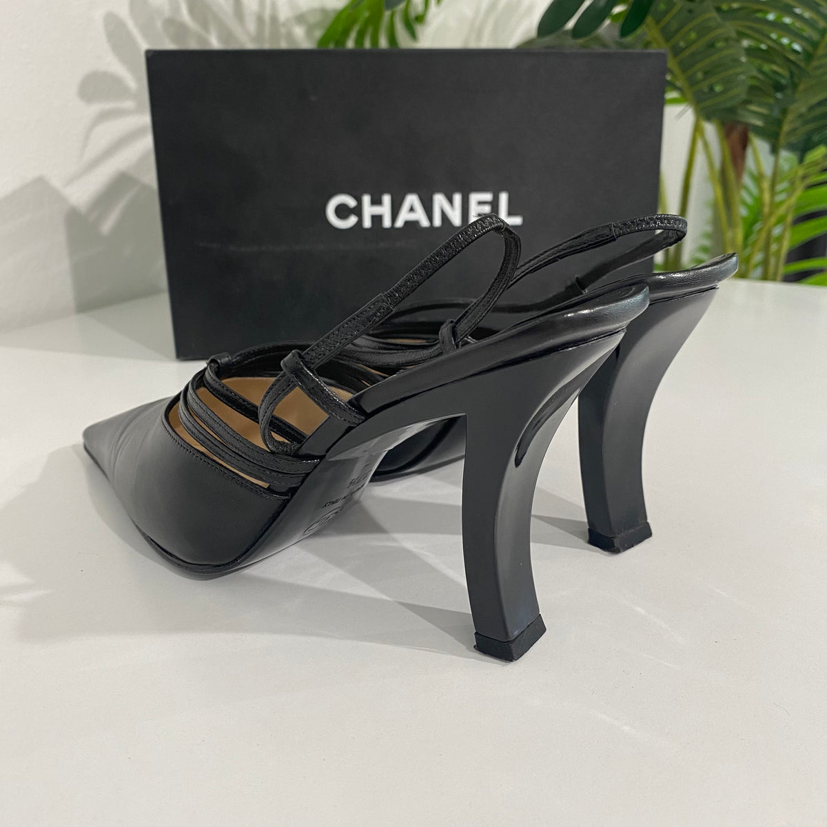 Chanel Vintage Black Slingback Heels – Dina C's Fab and Funky