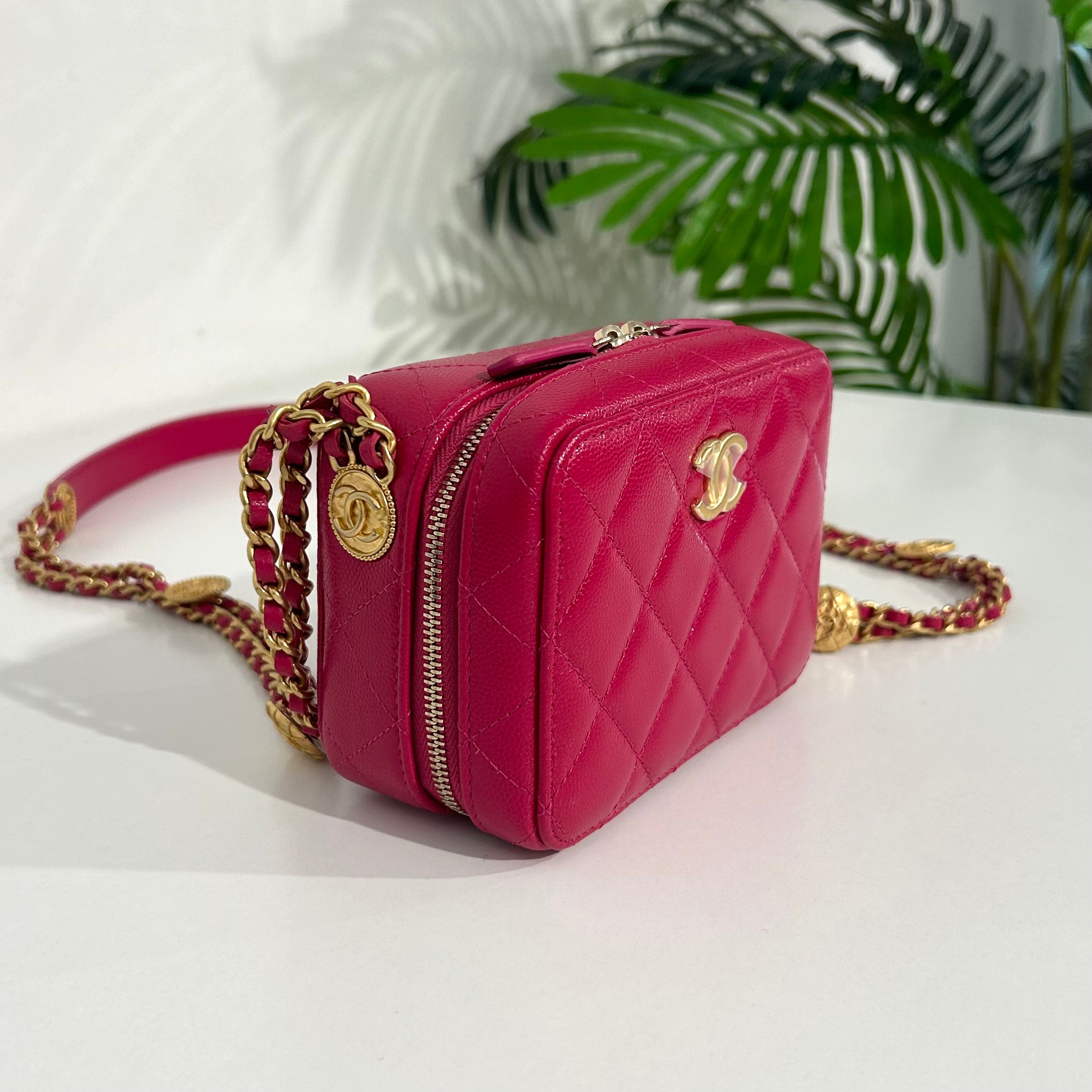Pre-owned Chanel Pink Cc Matelasse Vanity Bag