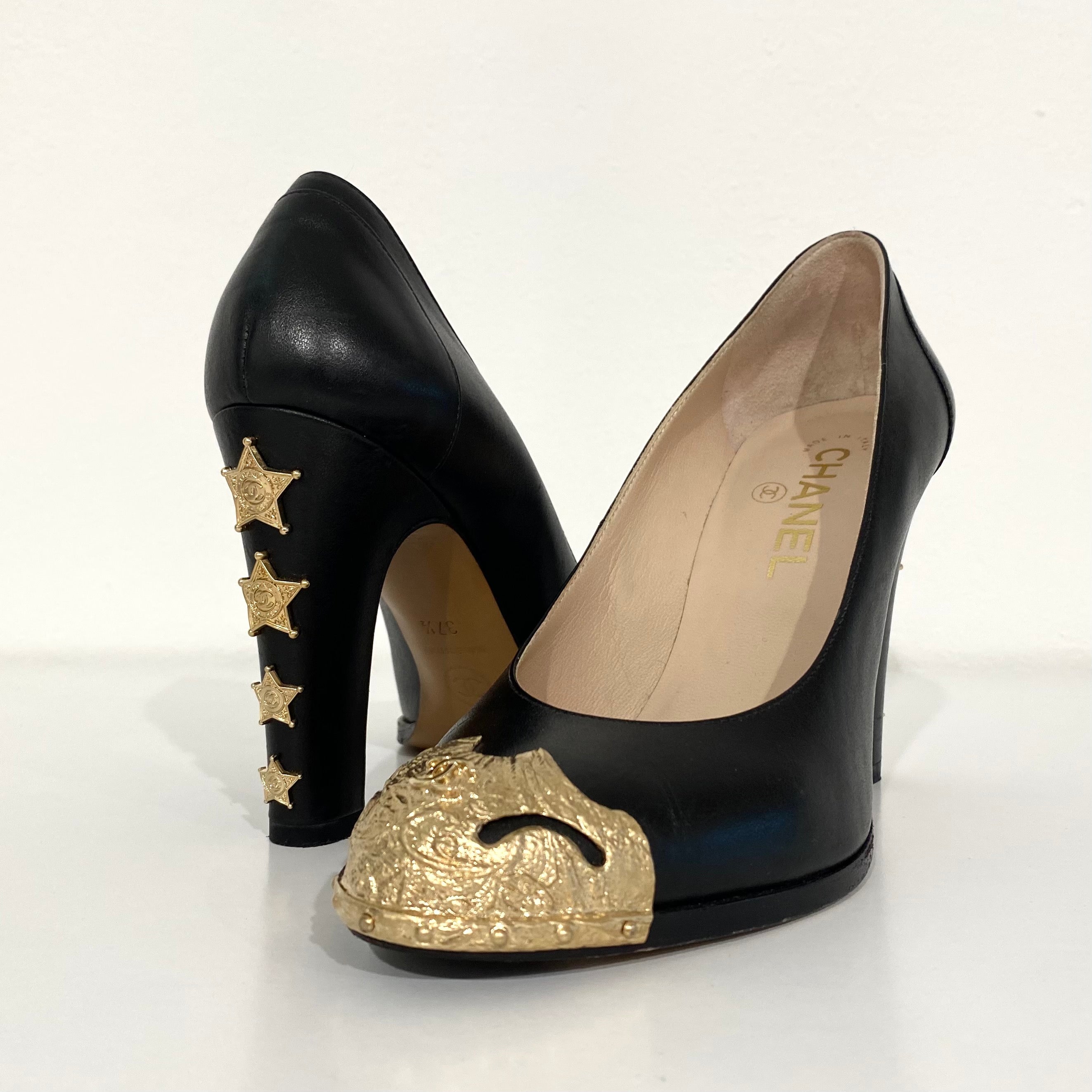 Chanel Paris Dallas Heels – Dina C's Fab and Funky Consignment Boutique