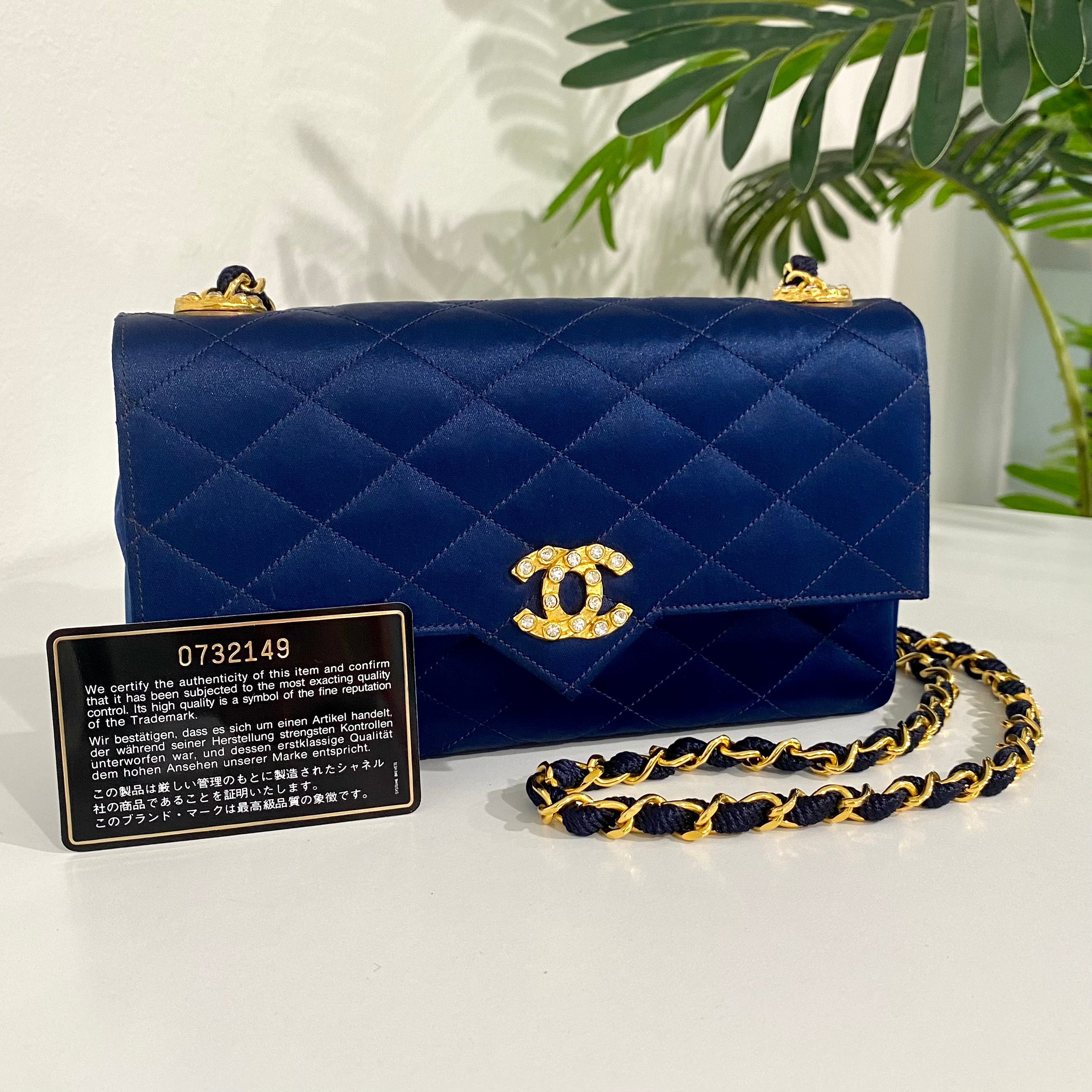 Chanel Vintage Navy Satin Evening Bag – Dina C's Fab and Funky Consignment  Boutique