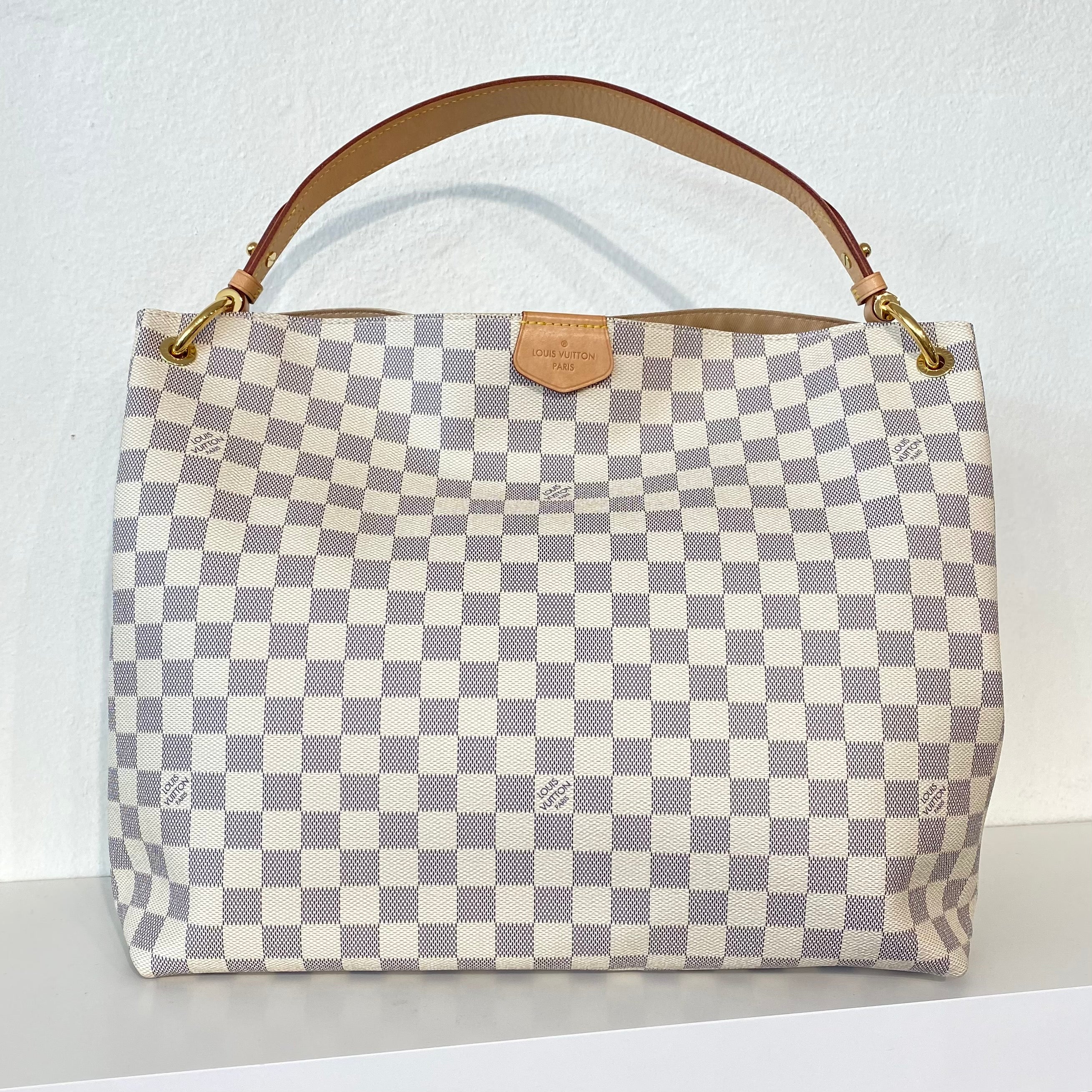 Products by Louis Vuitton: Graceful PM  Louis vuitton handtaschen,  Handtasche beige, Louis vuitton