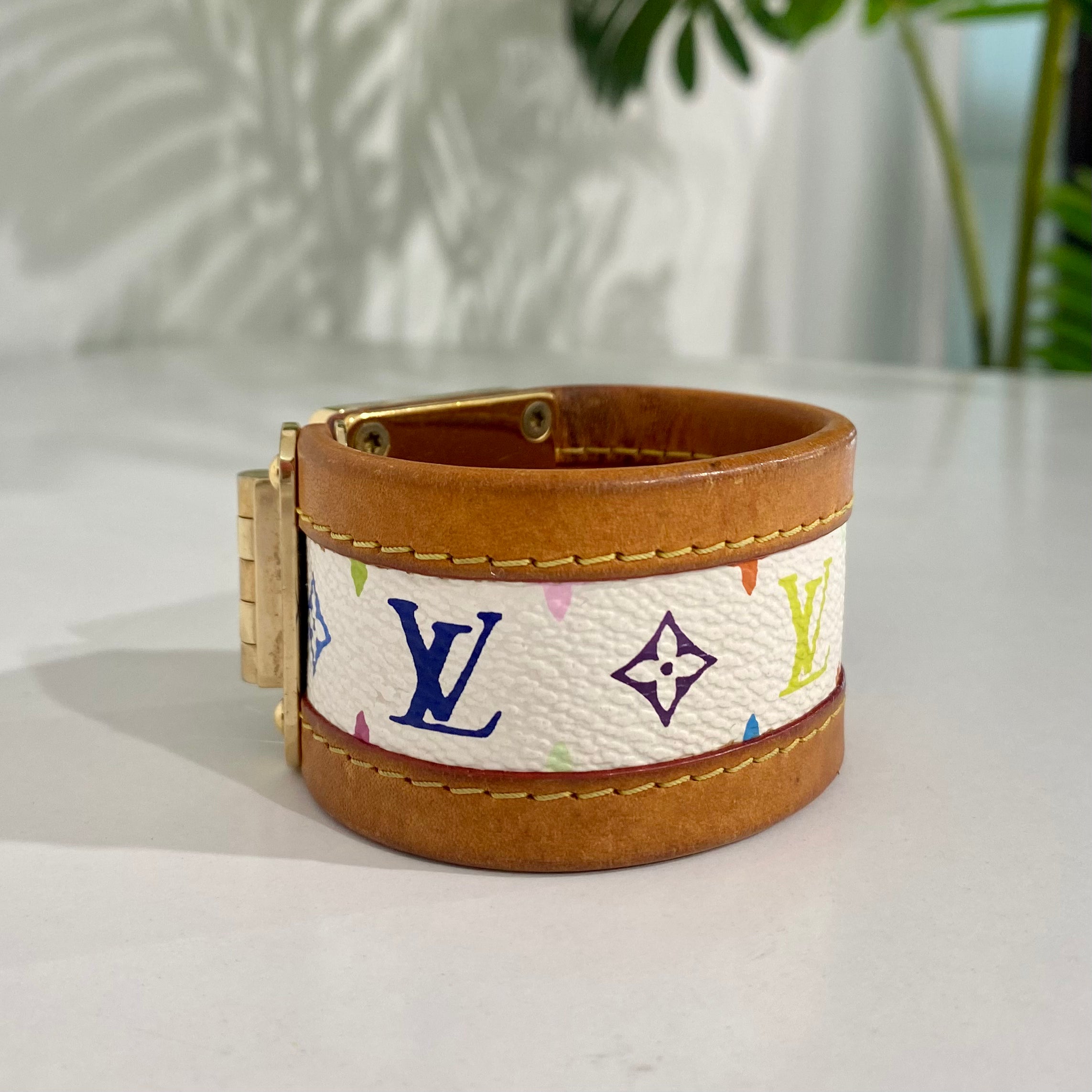🇲🇾Louis Vuitton Logomania Bracelet