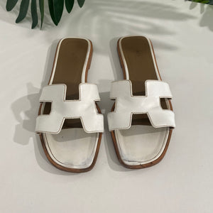 Hermès White Oran Sandals