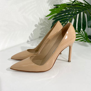 Manolo blahnik 2025 nude heels