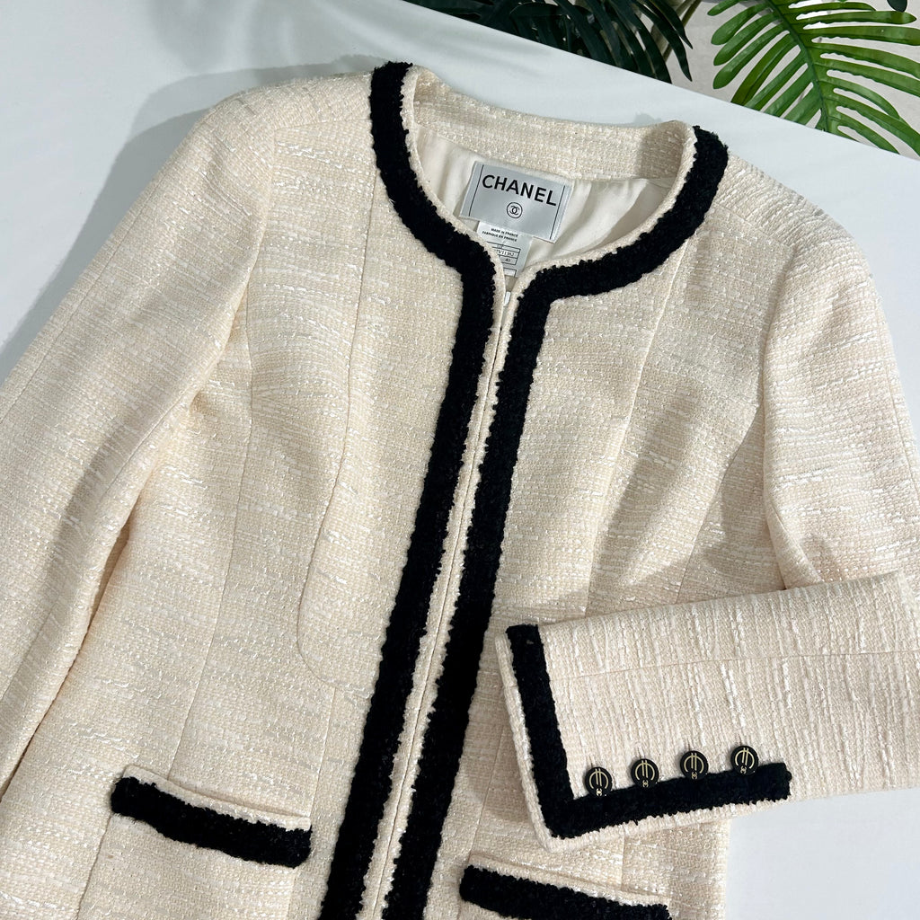 Chanel Vintage Logo Cardigan Set – Dina C's Fab and Funky Consignment  Boutique