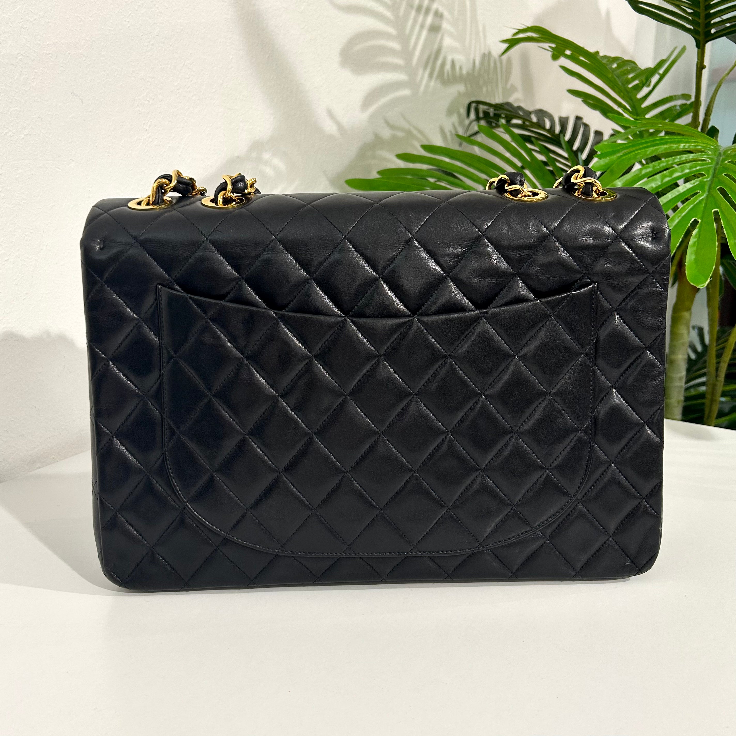 Chanel Vintage Black Maxi Jumbo Flap Bag – Dina C's Fab and Funky  Consignment Boutique