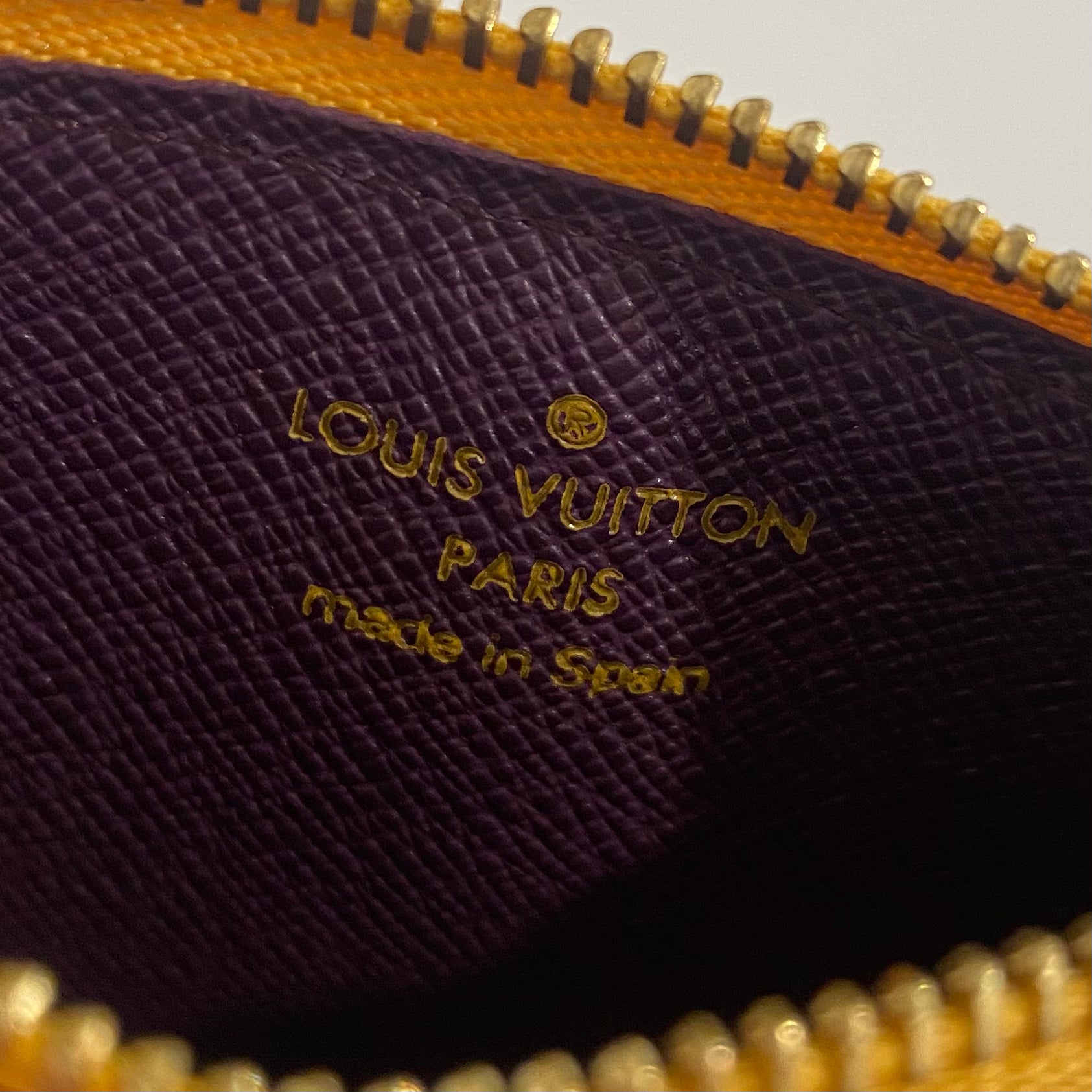 Louis Vuitton Yellow Epi Leather Key Pouch Keychain Pochette Cles  ref.530246 - Joli Closet