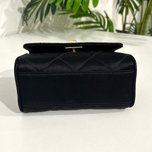 Vintage CHANEL Caviar Calfskin Leather Mini Pouch Bag Black For
