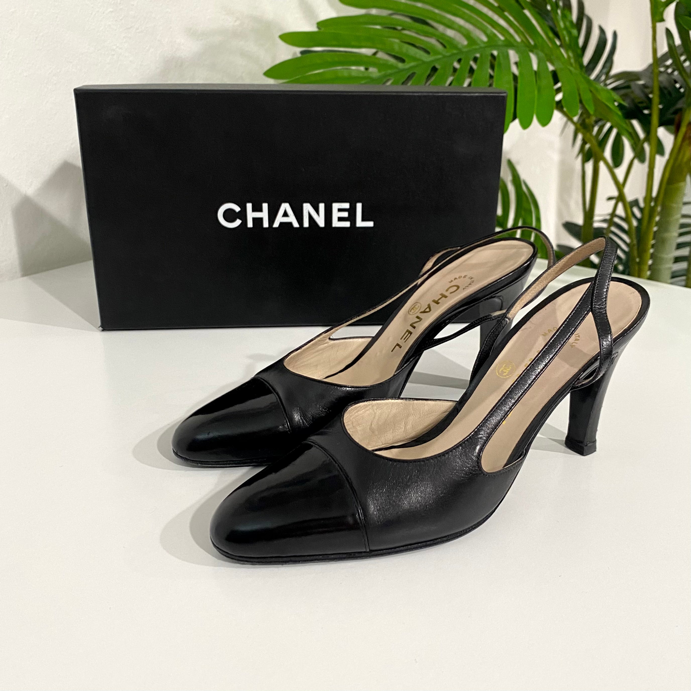 CHANEL black leather CHAIN CC Slingbacks Pumps Shoes 37 at 1stDibs