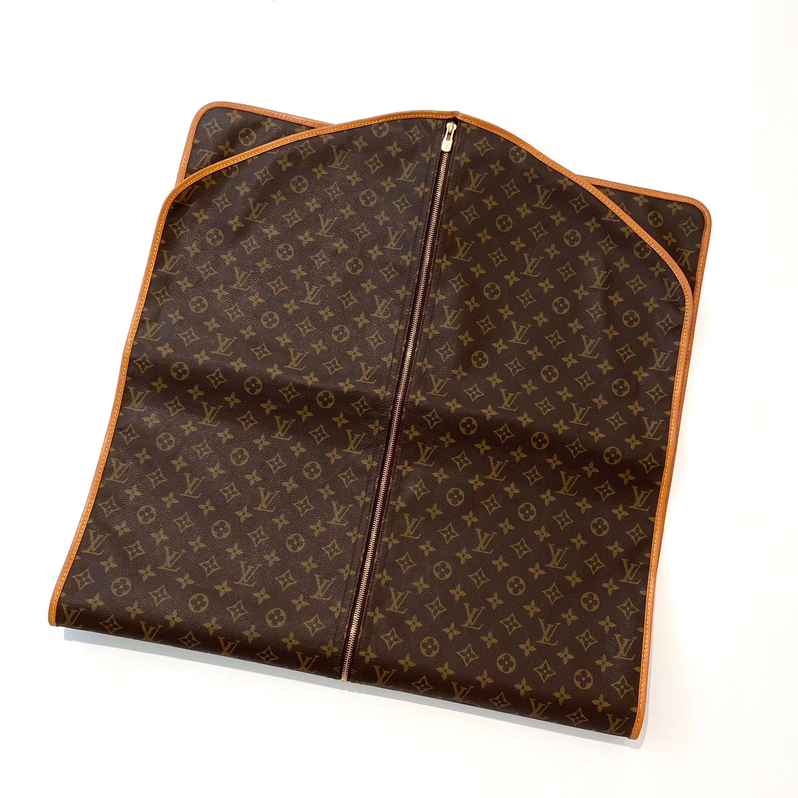 Lot - Vintage Louis Vuitton Monogram Leather Garment Bag