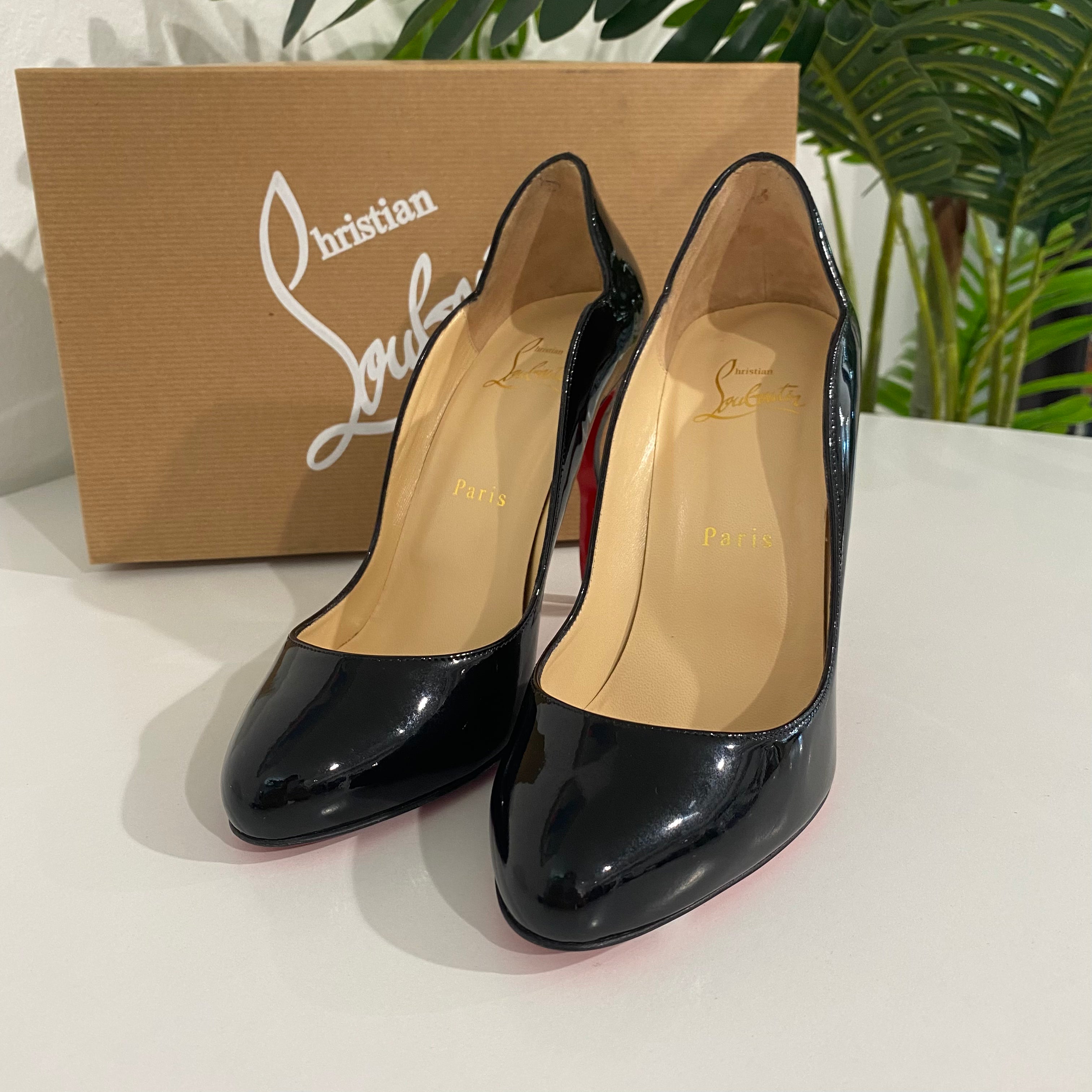 Christian Louboutin Black Patent Wavy Heels – Dina C's Fab and Funky  Consignment Boutique
